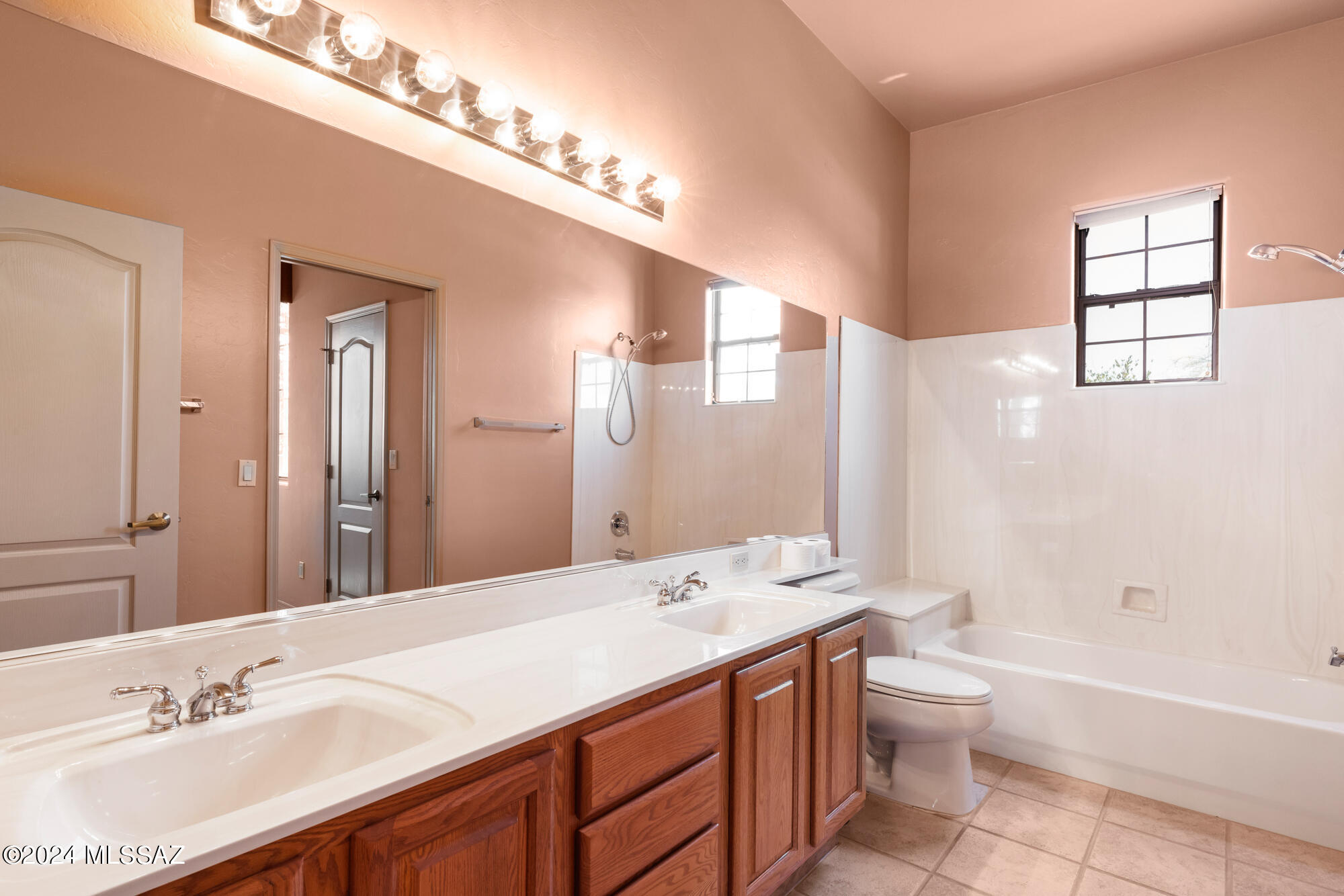 1686 W Silver Berry Place