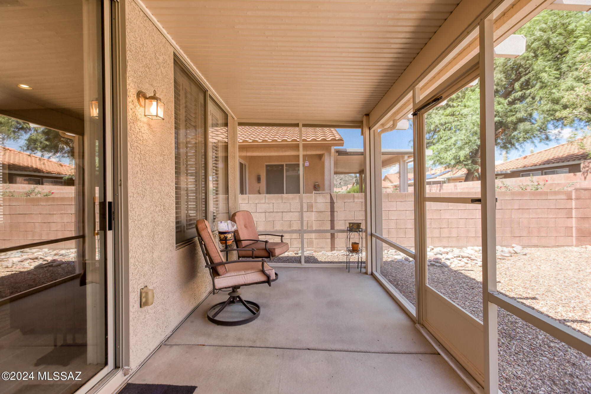 9513 N Twinkling Shadows Way
