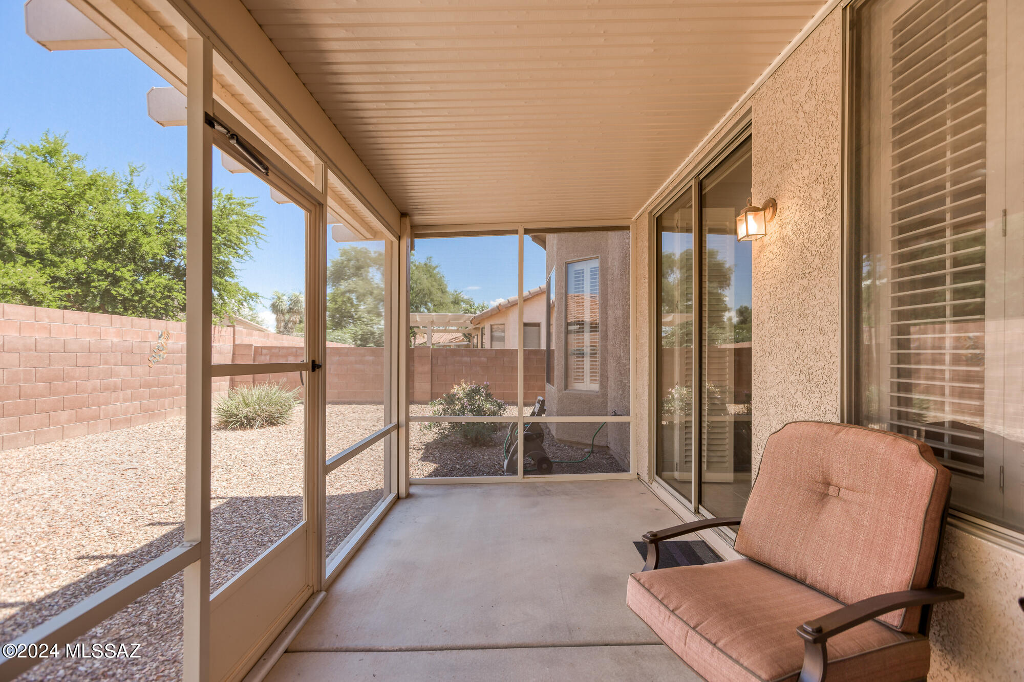 9513 N Twinkling Shadows Way