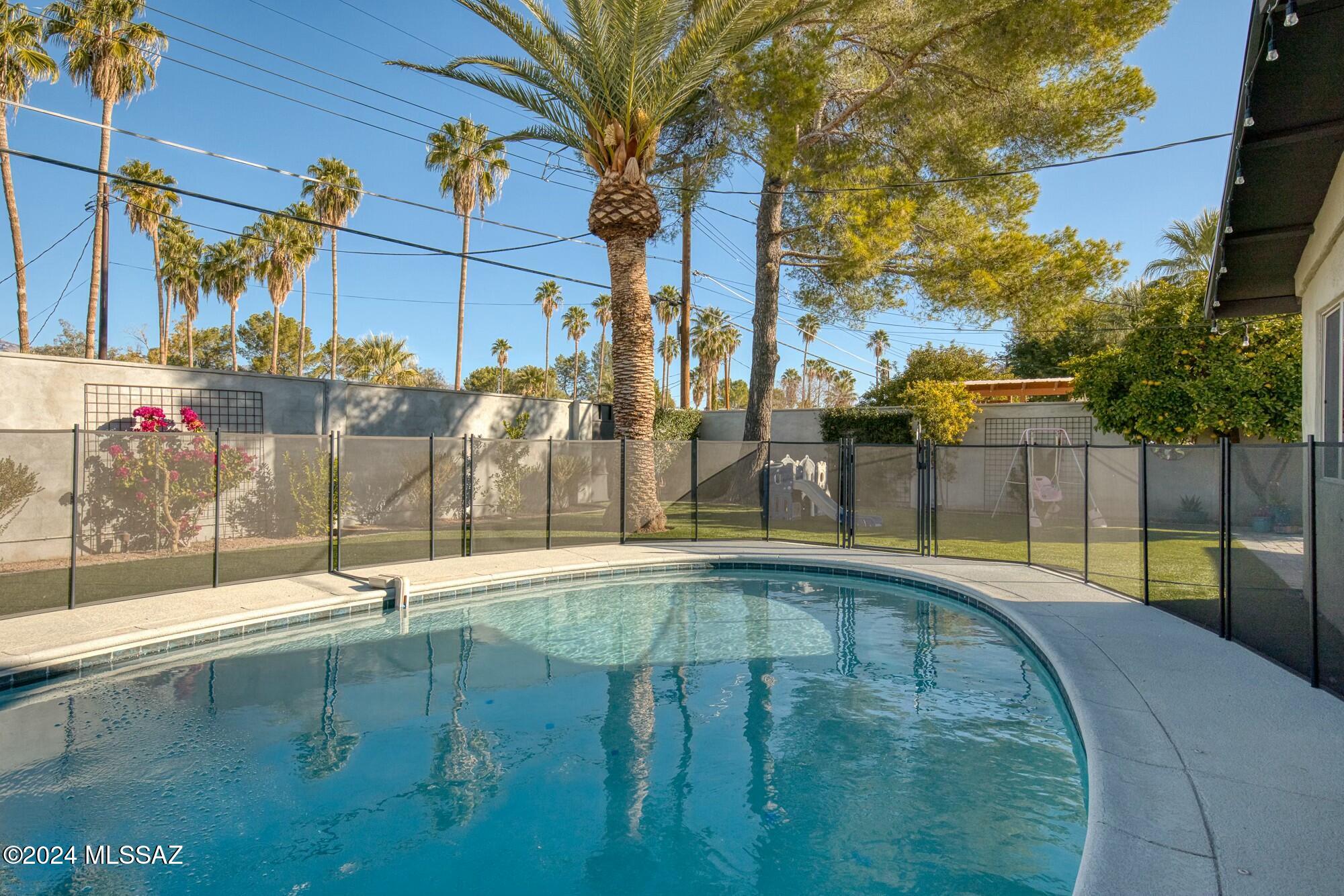 5551 E Alta Vista Street