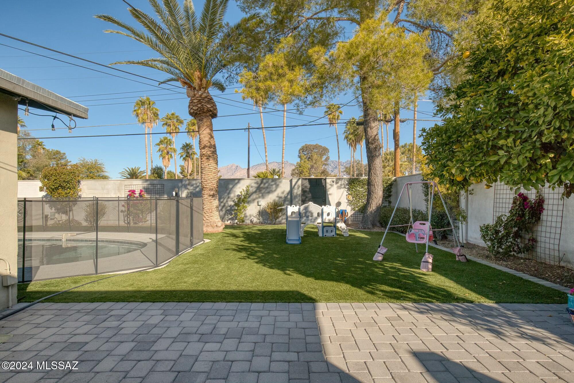 5551 E Alta Vista Street