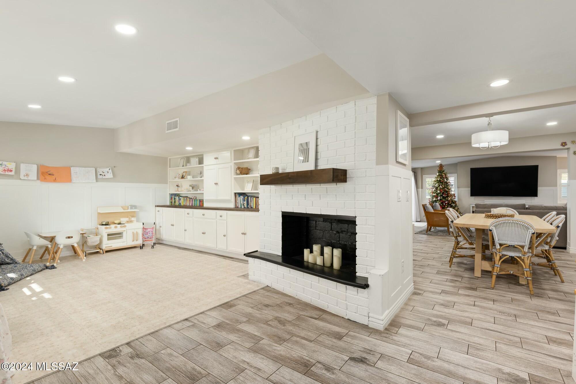 5551 E Alta Vista Street