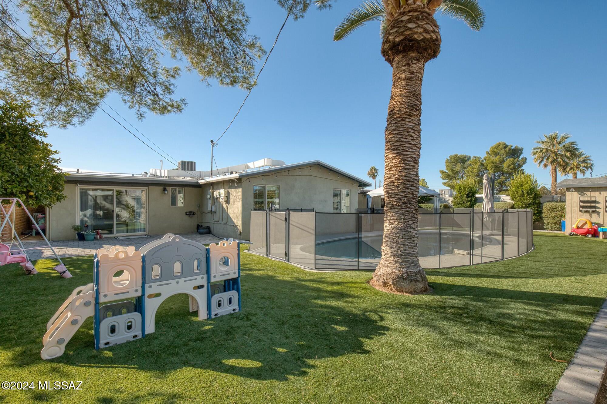 5551 E Alta Vista Street