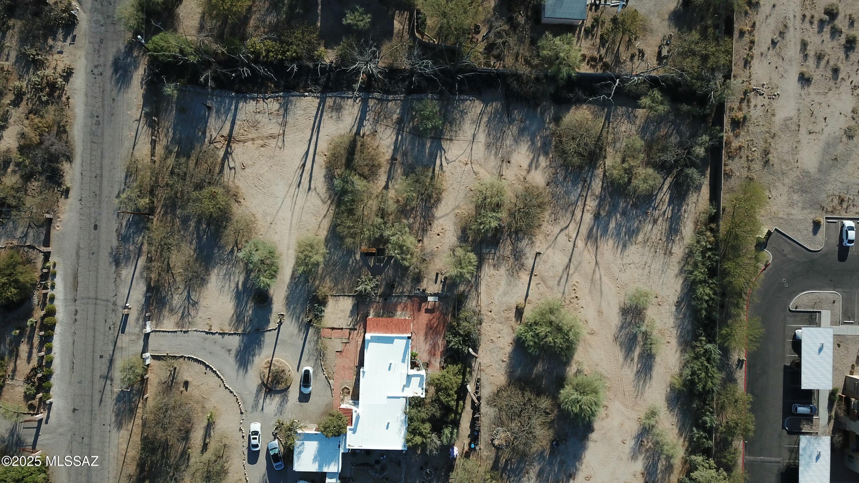 00 W Los Altos Road
