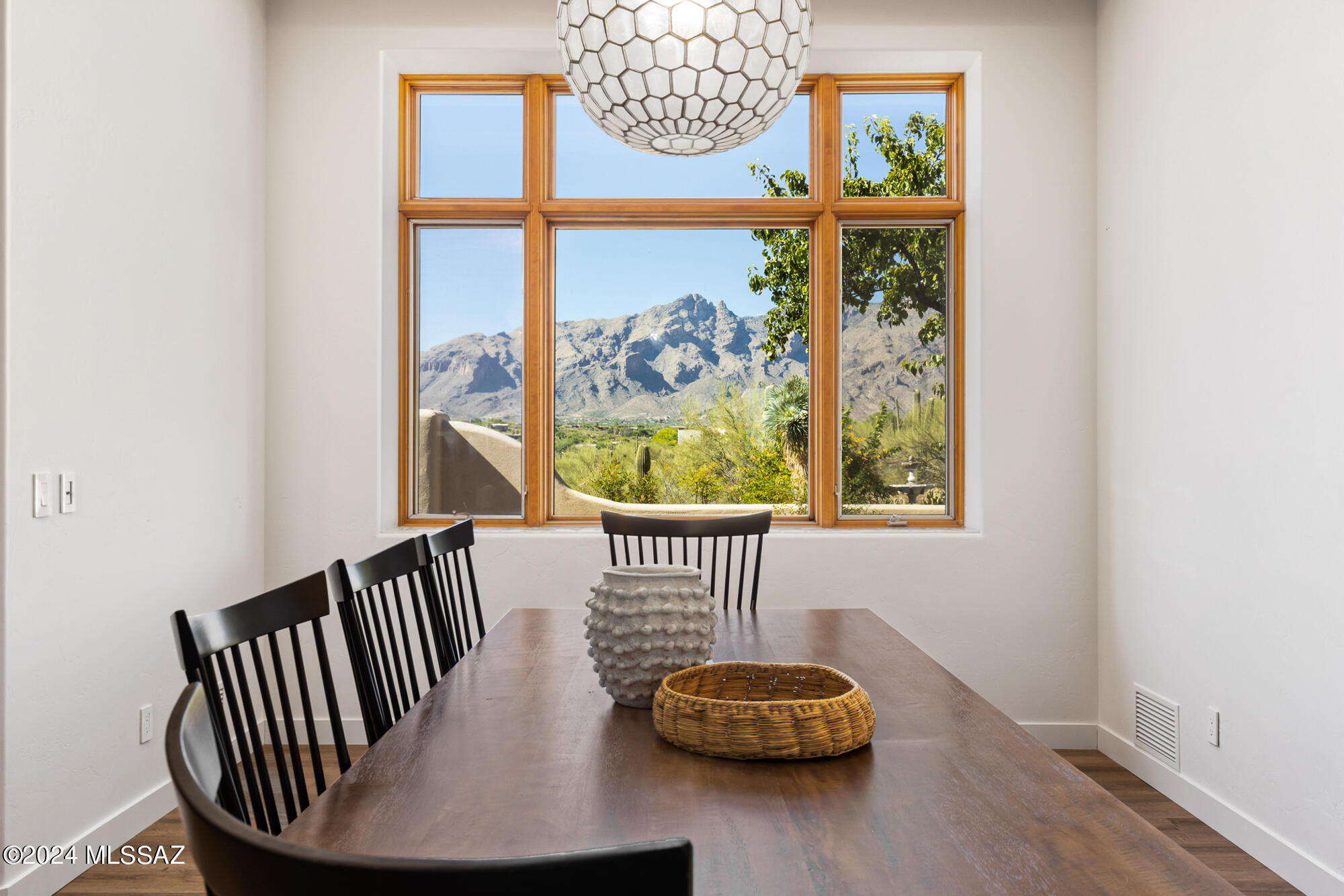 3530 E Calle Puerta De Acero