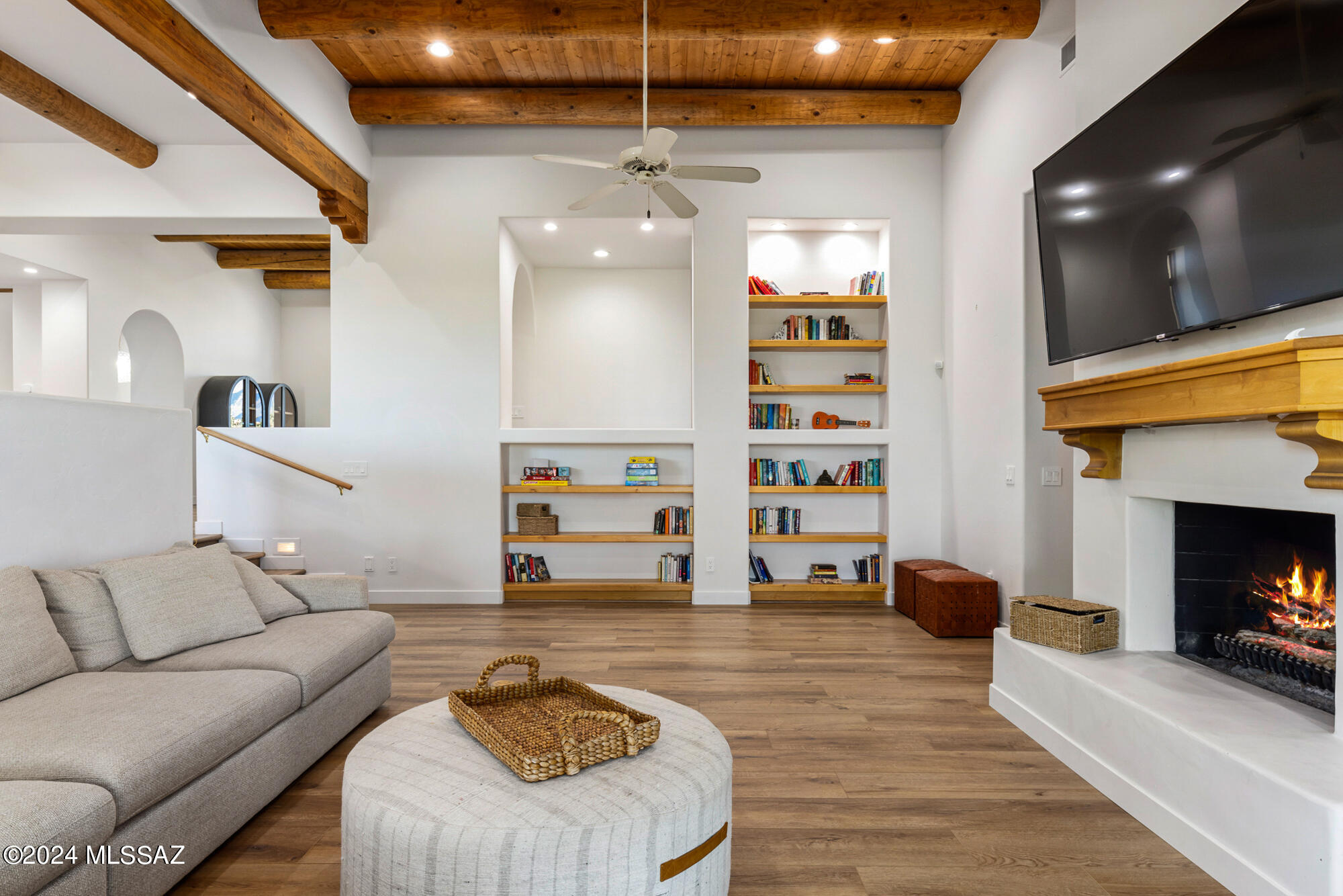 3530 E Calle Puerta De Acero