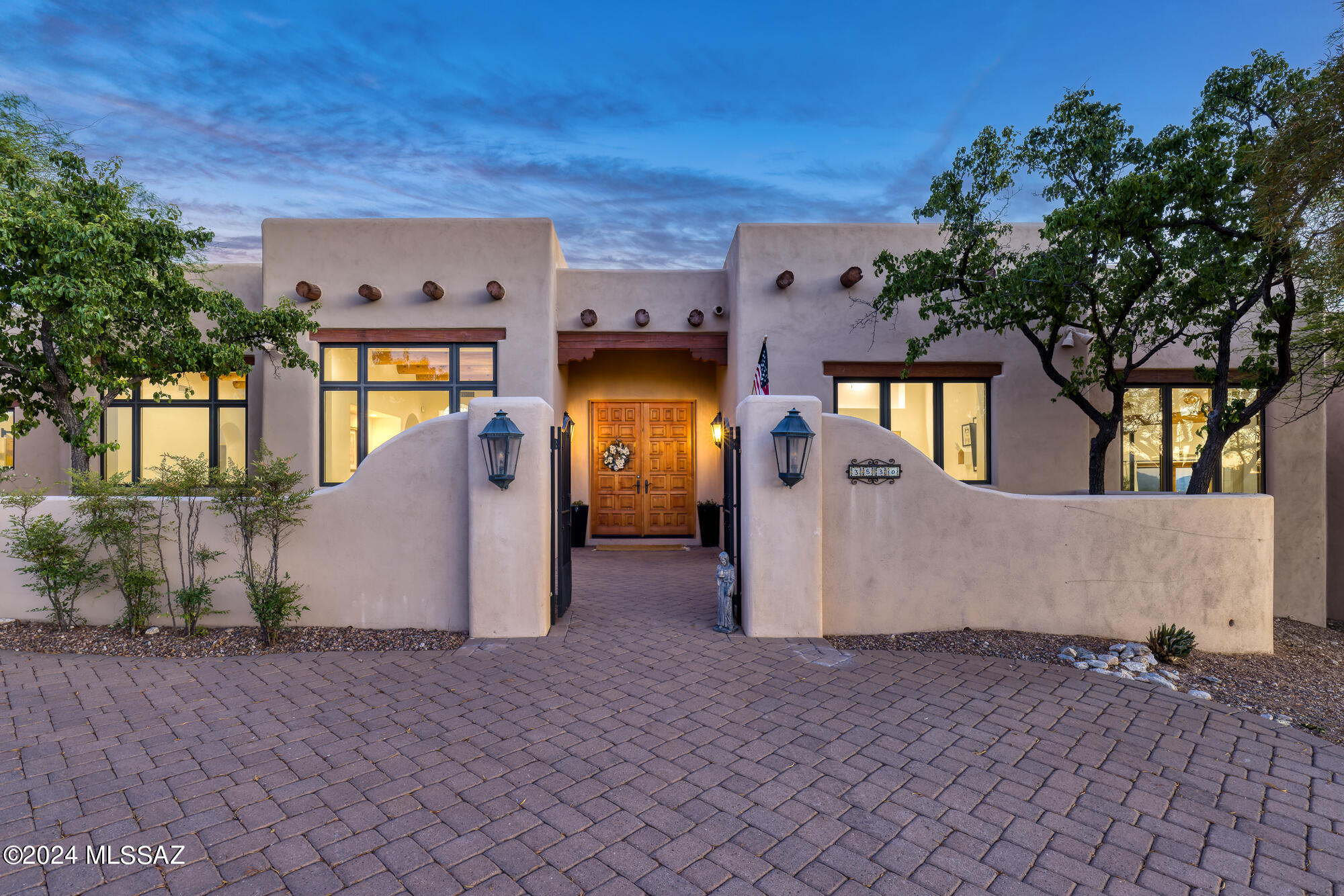 3530 E Calle Puerta De Acero