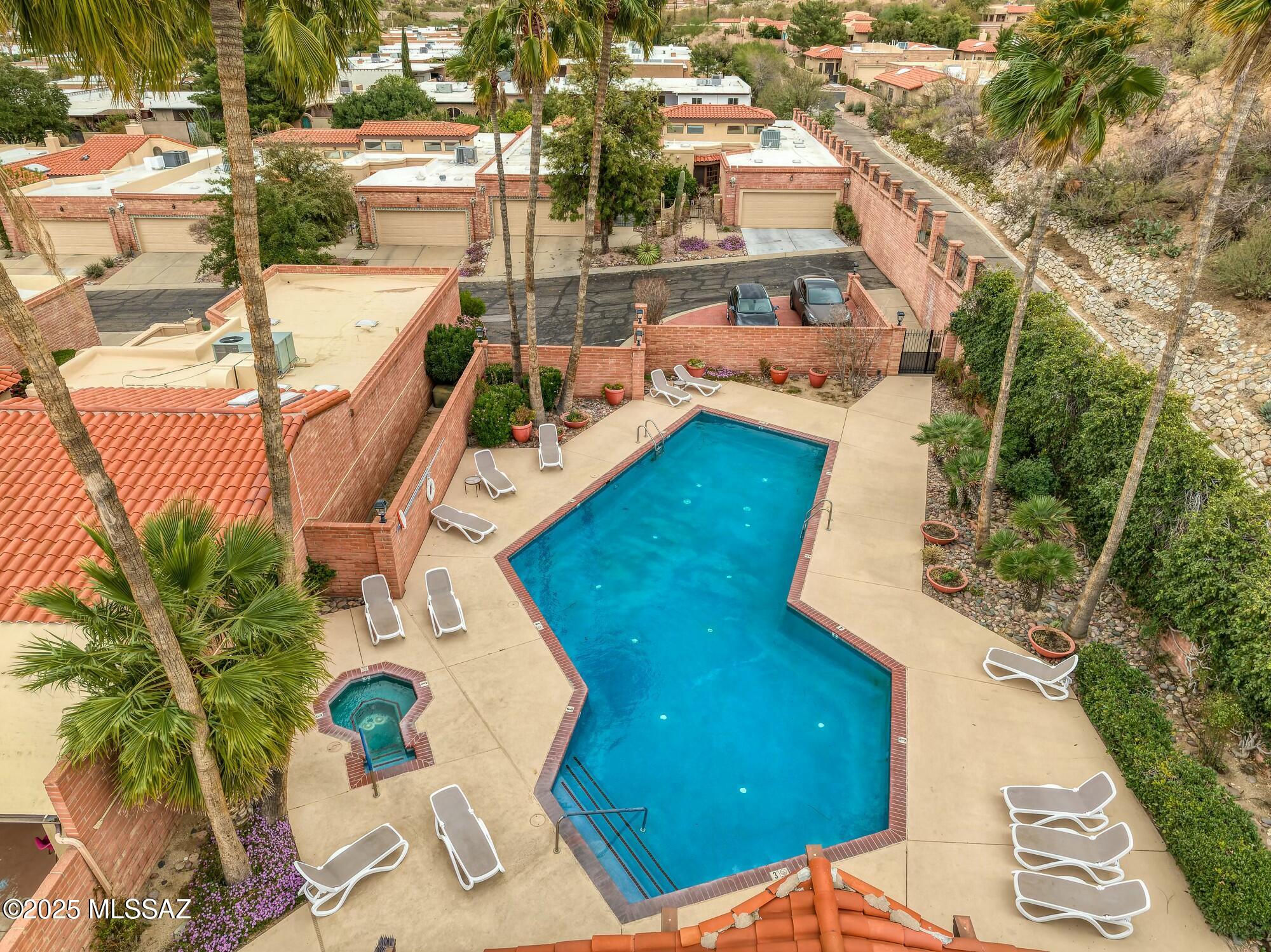 10100 N Spyglass Place