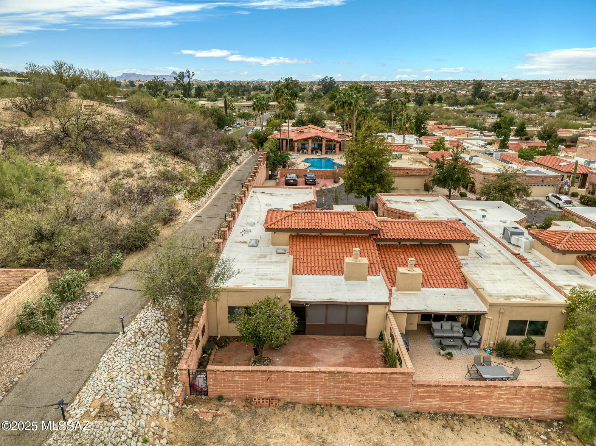 10100 N Spyglass Place