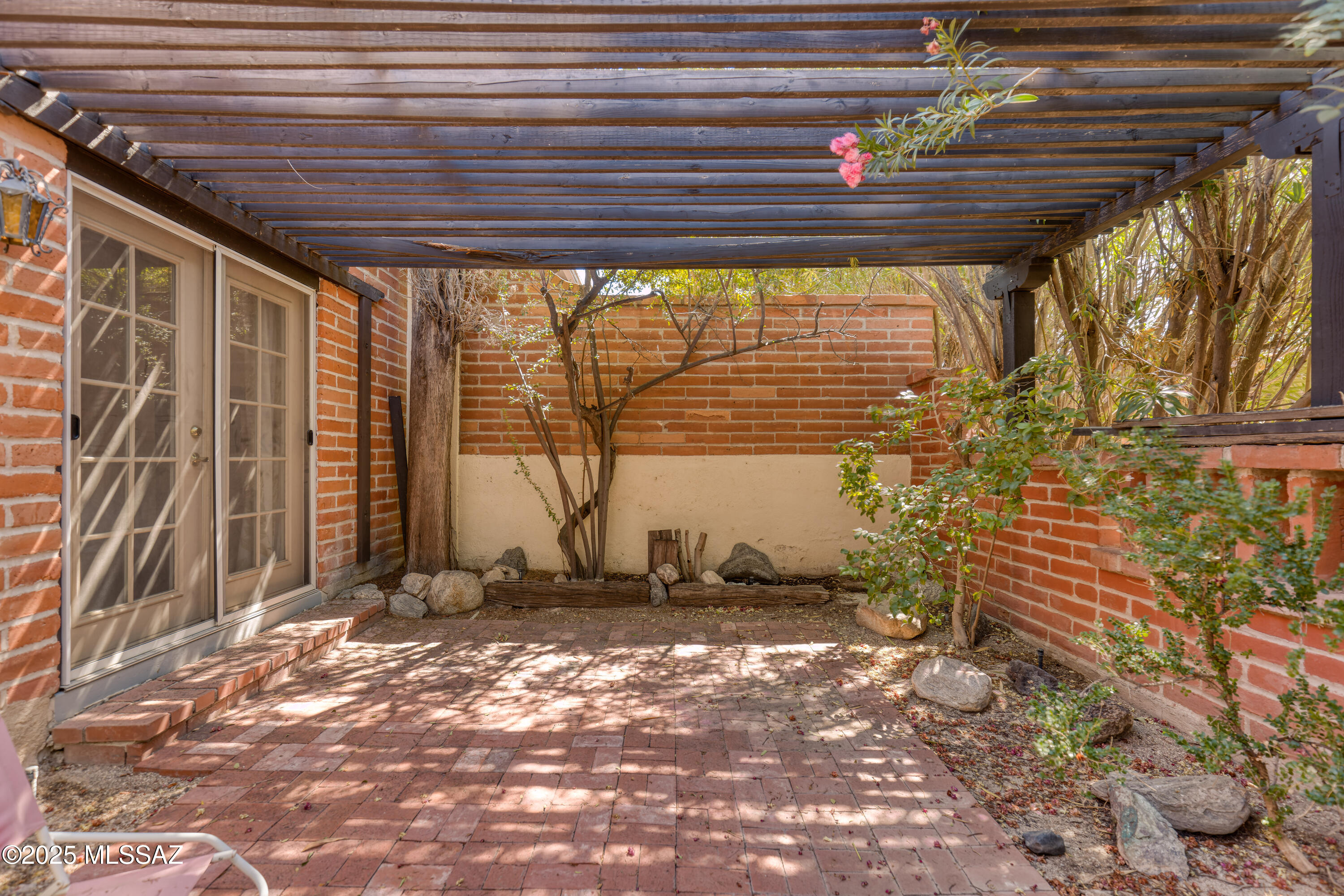 2702 N Avenida De Pueblo