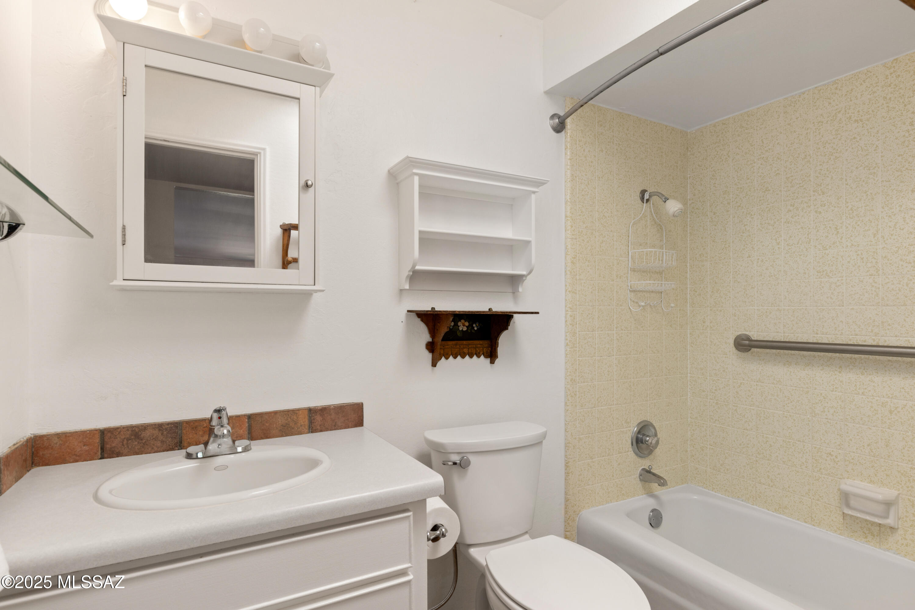 2702 N Avenida De Pueblo