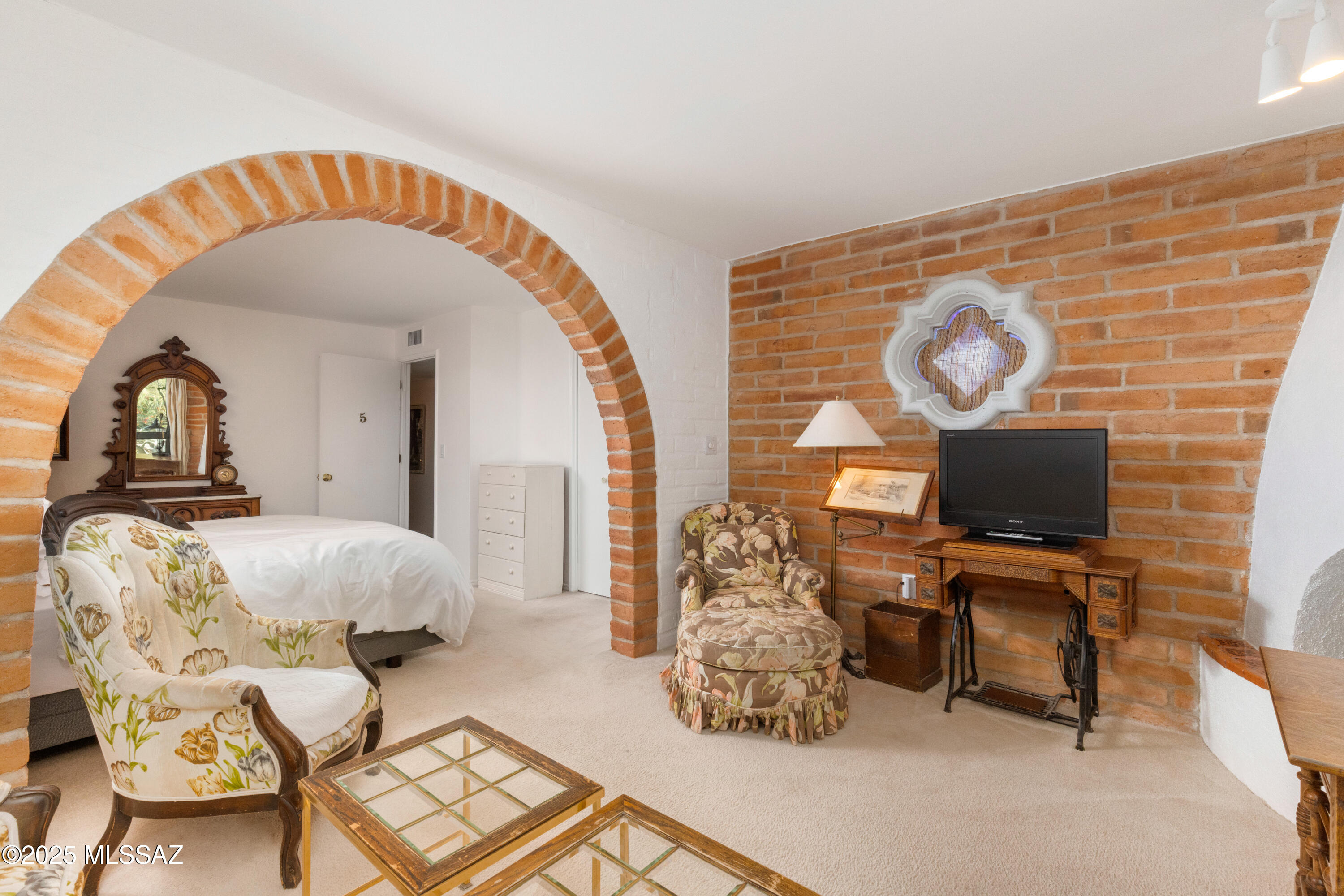 2702 N Avenida De Pueblo