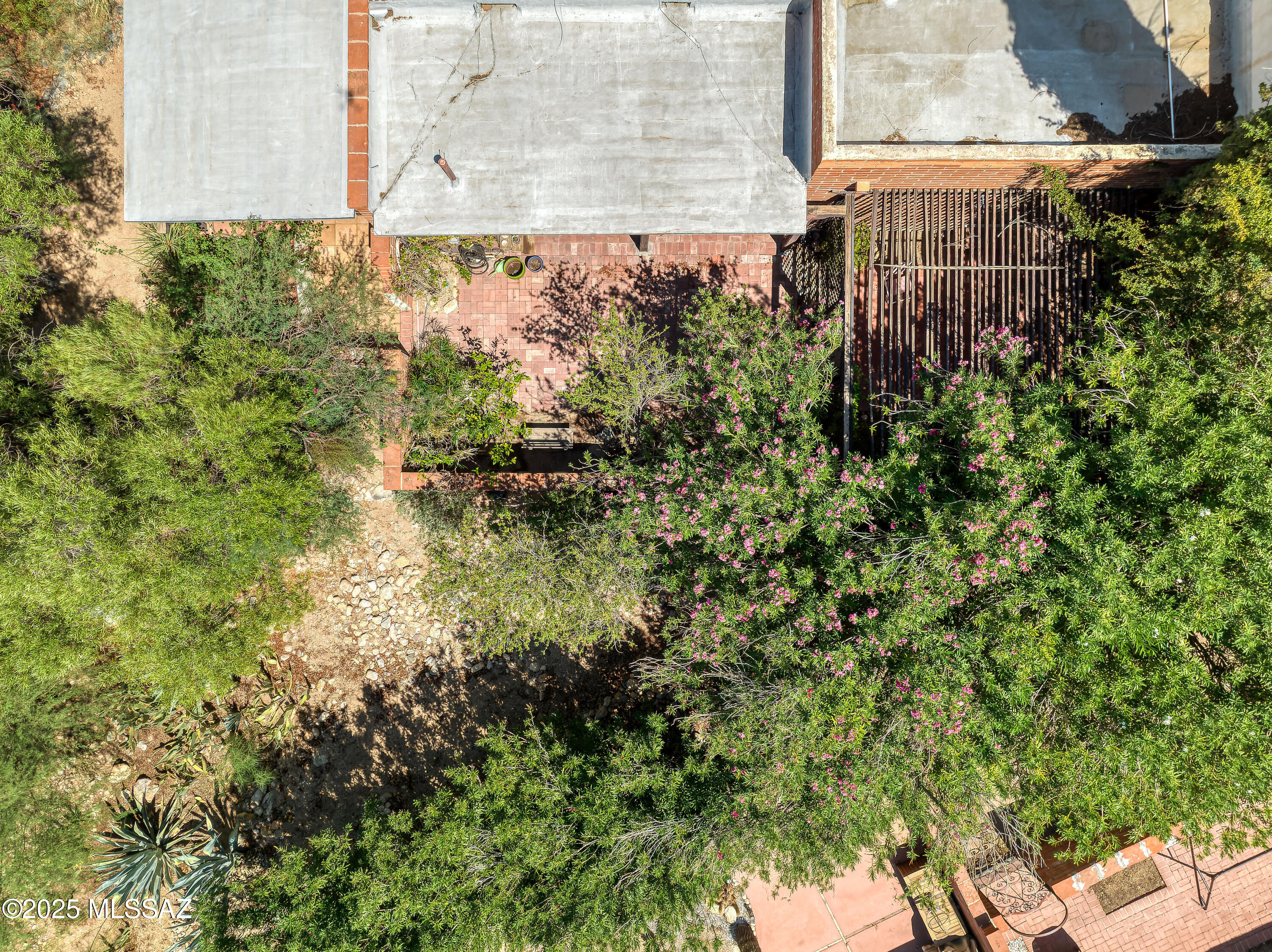 2702 N Avenida De Pueblo