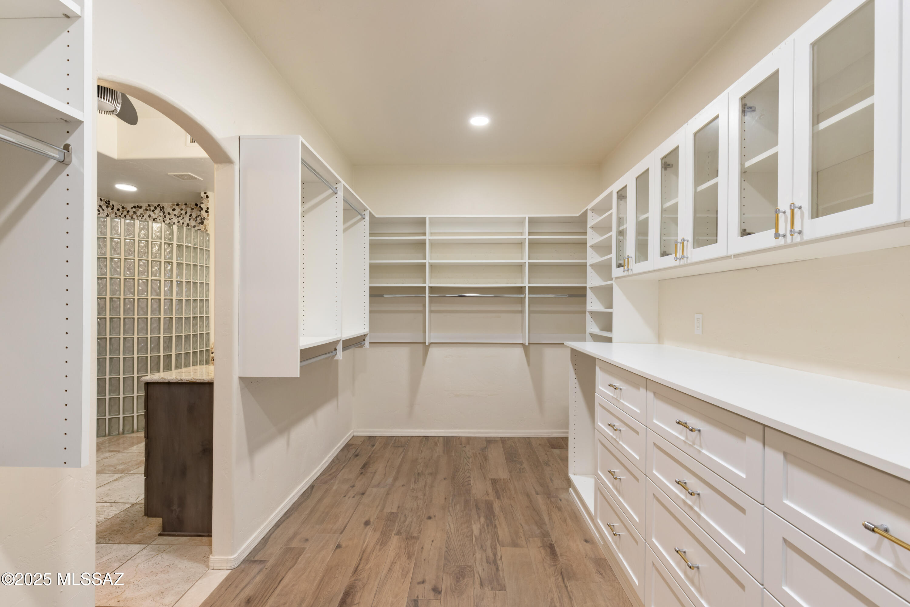 5588 E Paseo Cimarron