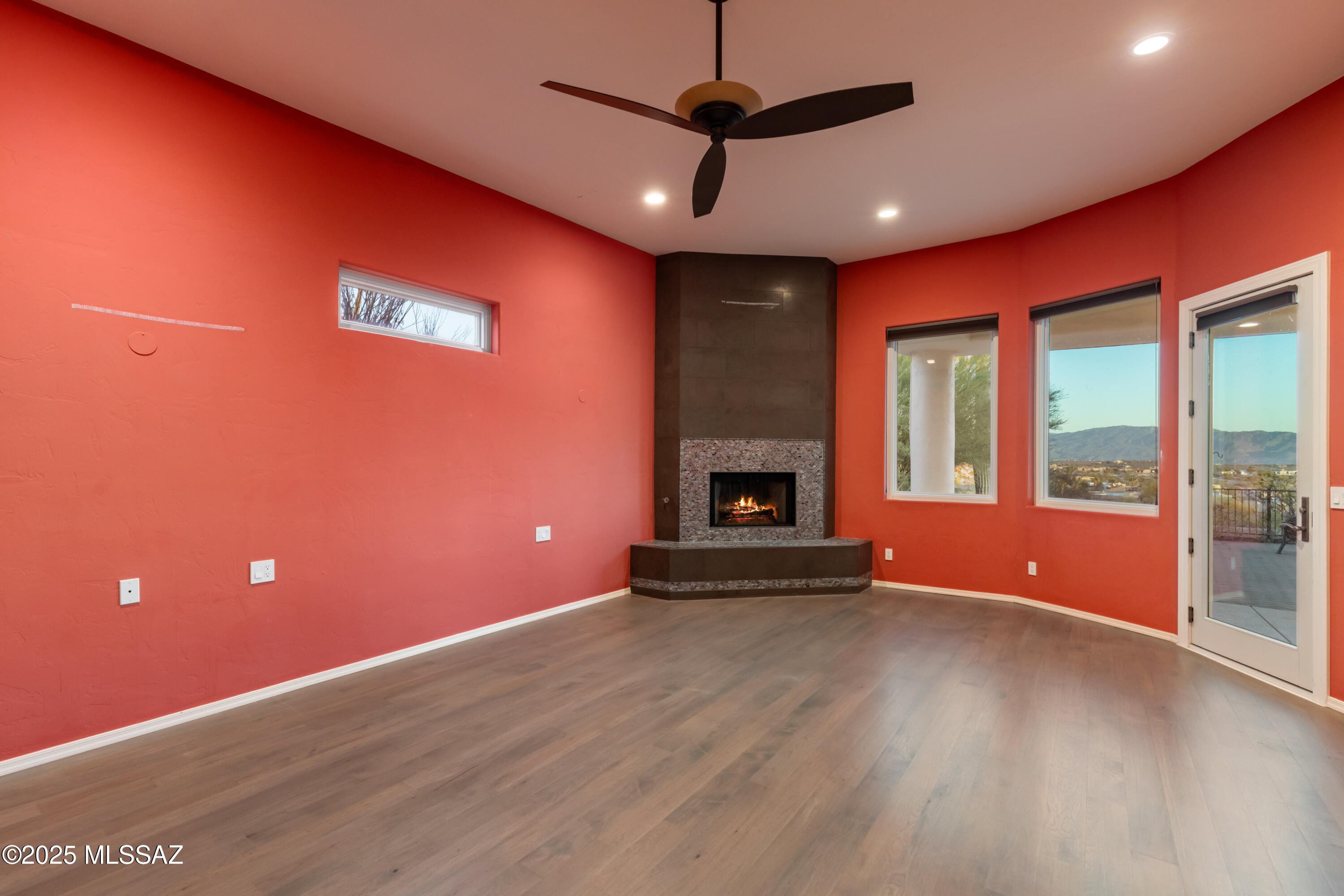 5588 E Paseo Cimarron