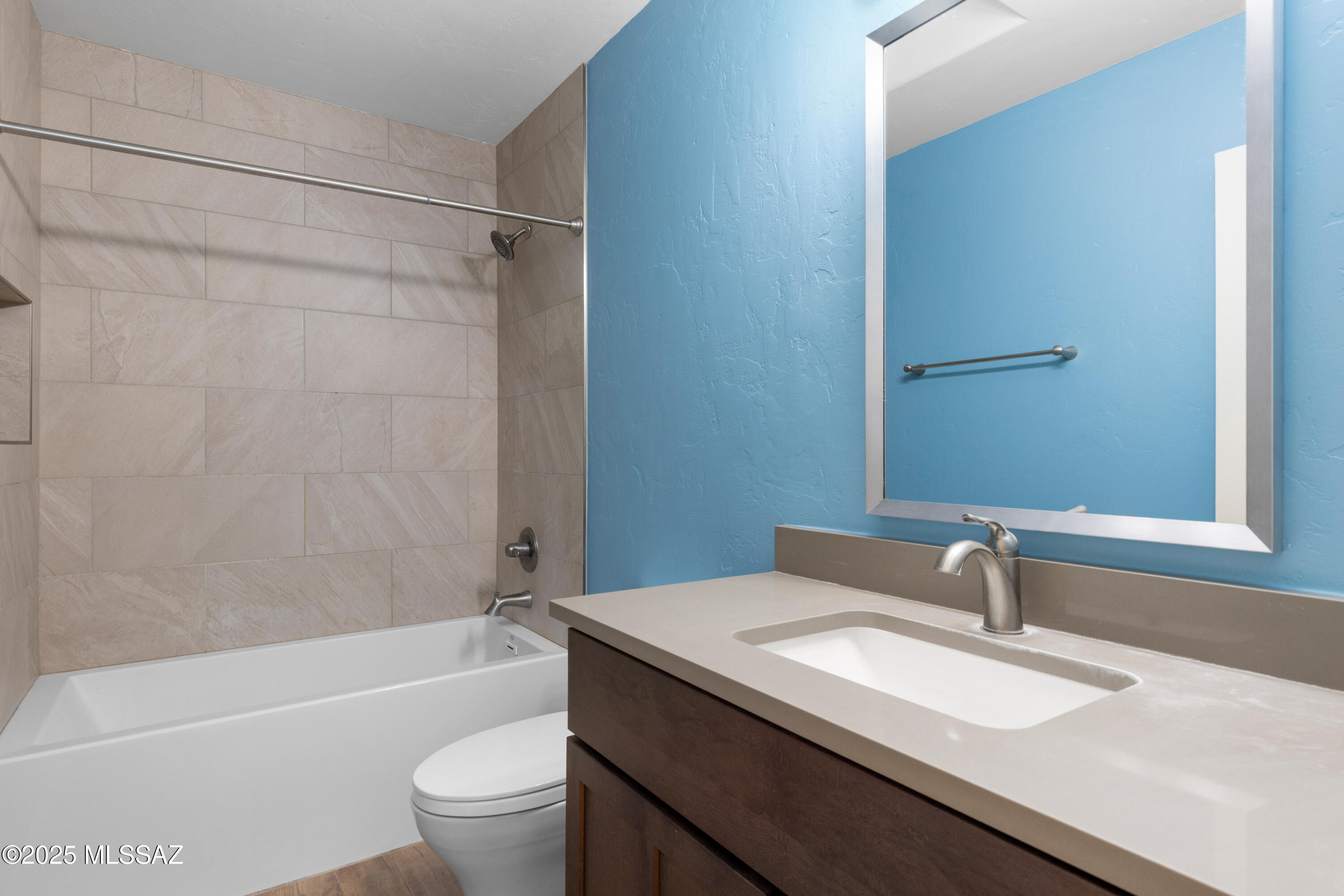 5588 E Paseo Cimarron