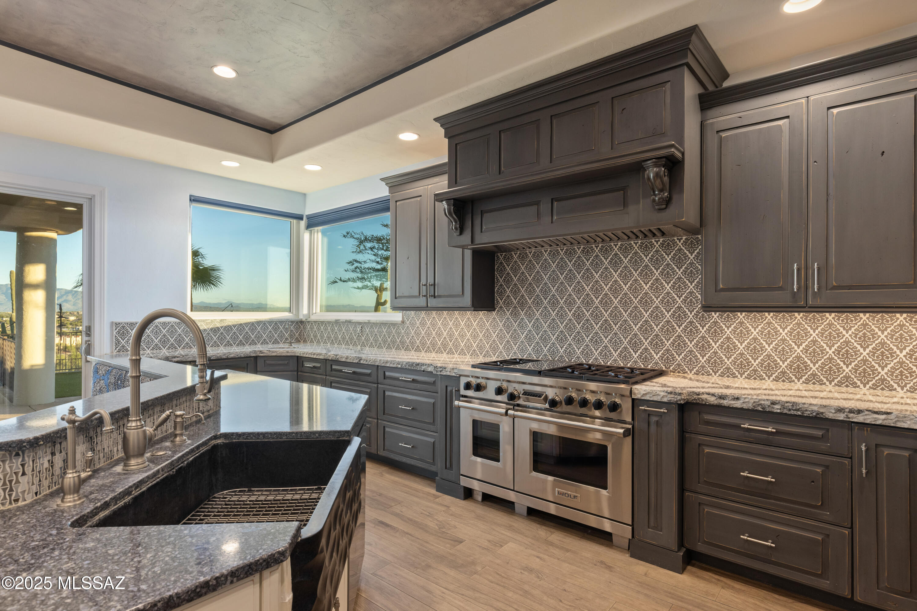 5588 E Paseo Cimarron