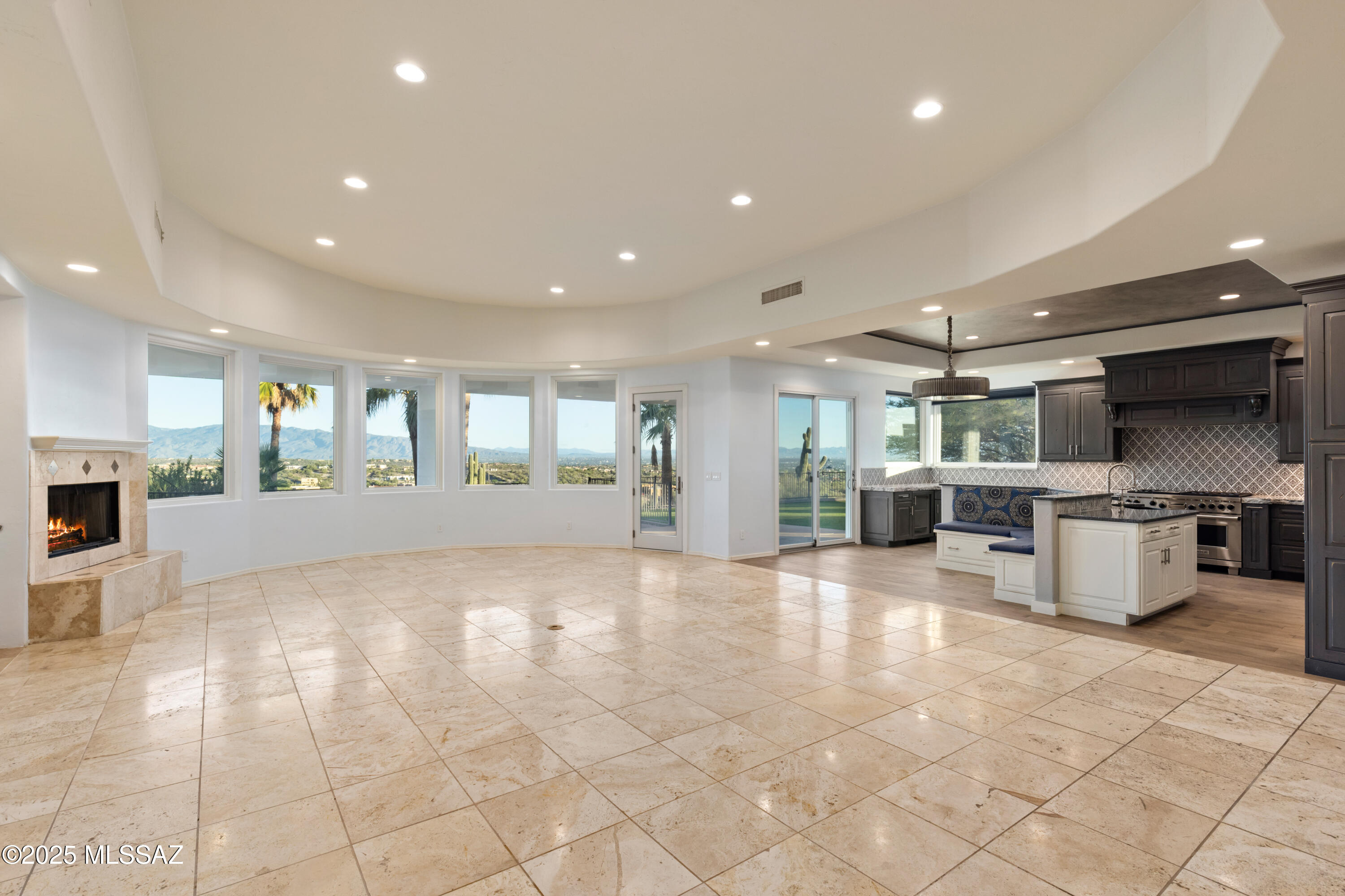 5588 E Paseo Cimarron