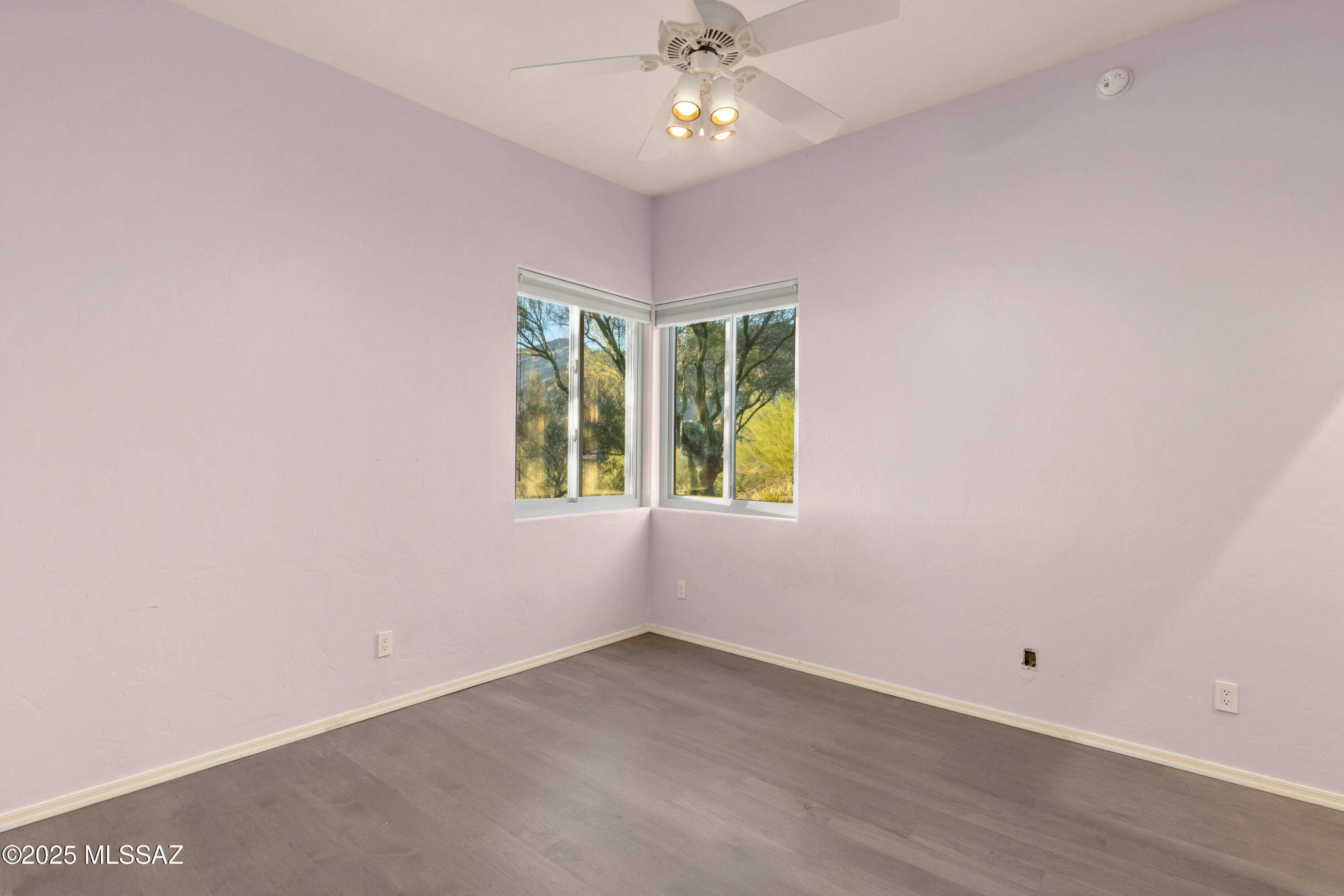 5588 E Paseo Cimarron