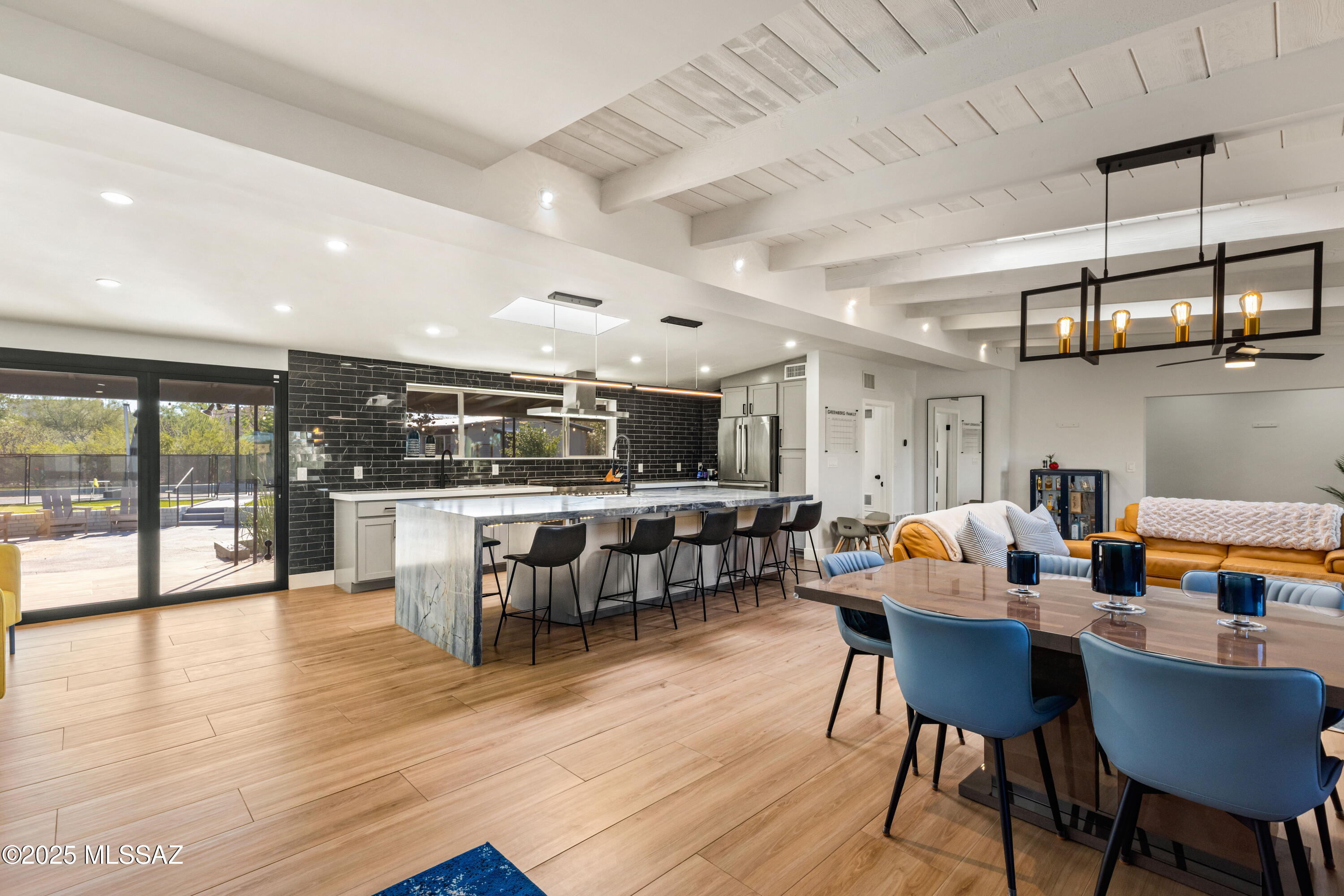 4110 N Camino Del Celador