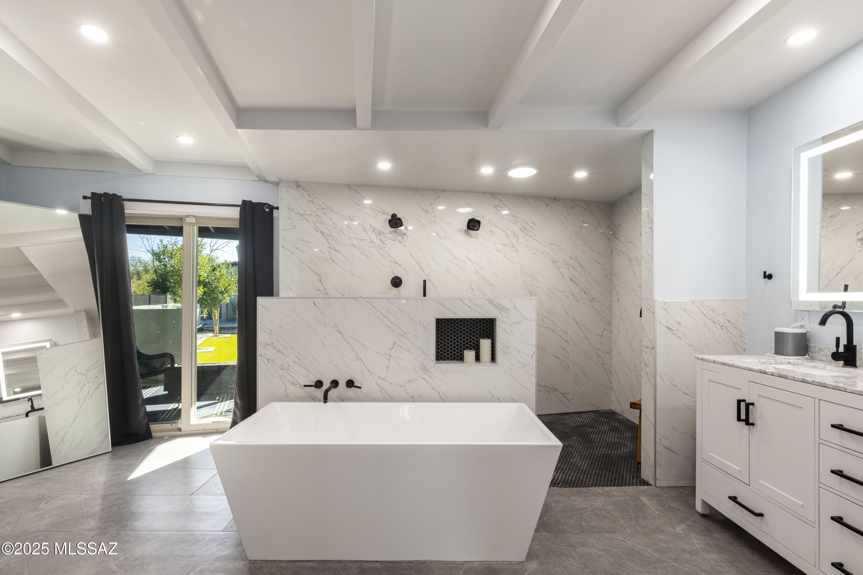 4110 N Camino Del Celador