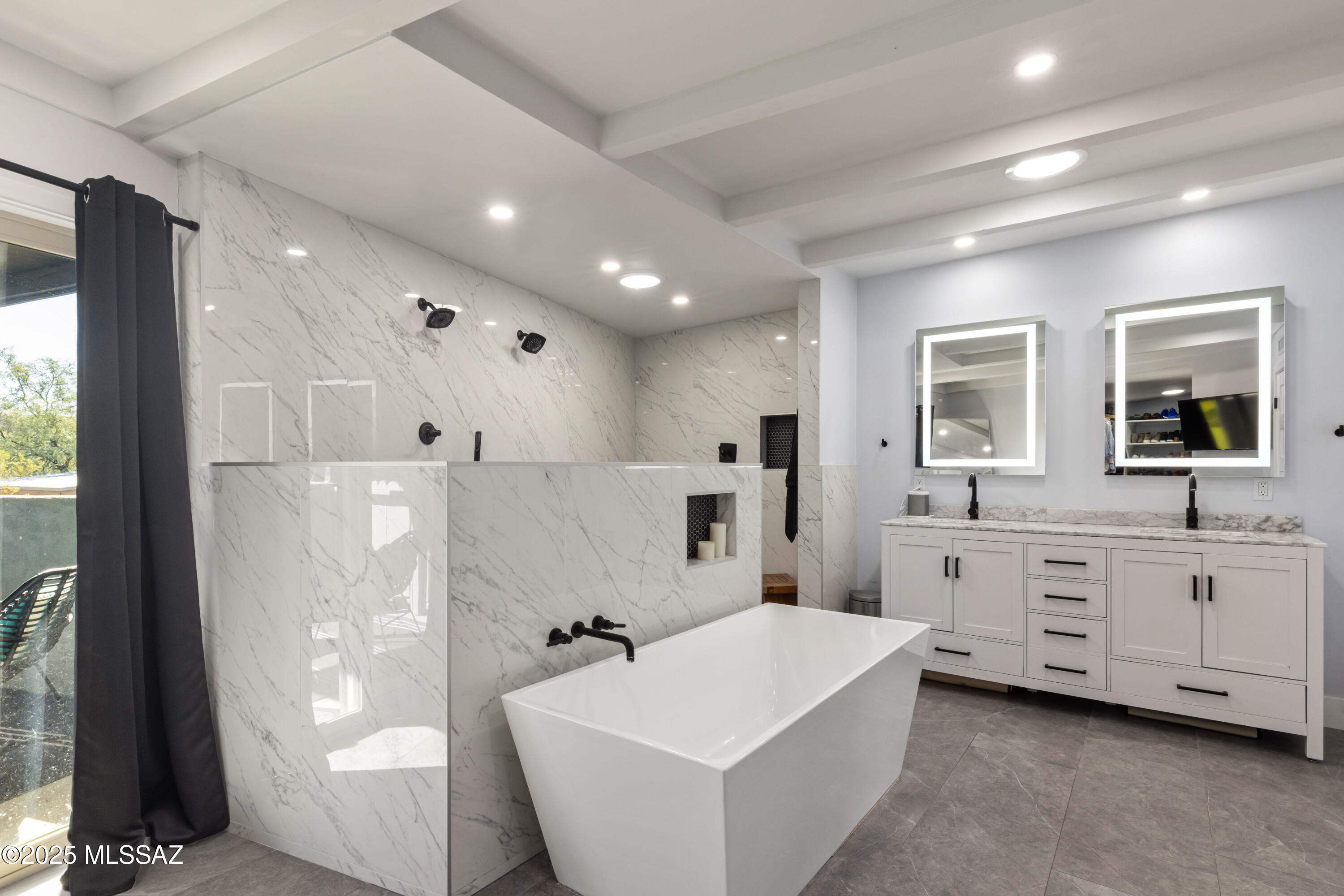 4110 N Camino Del Celador