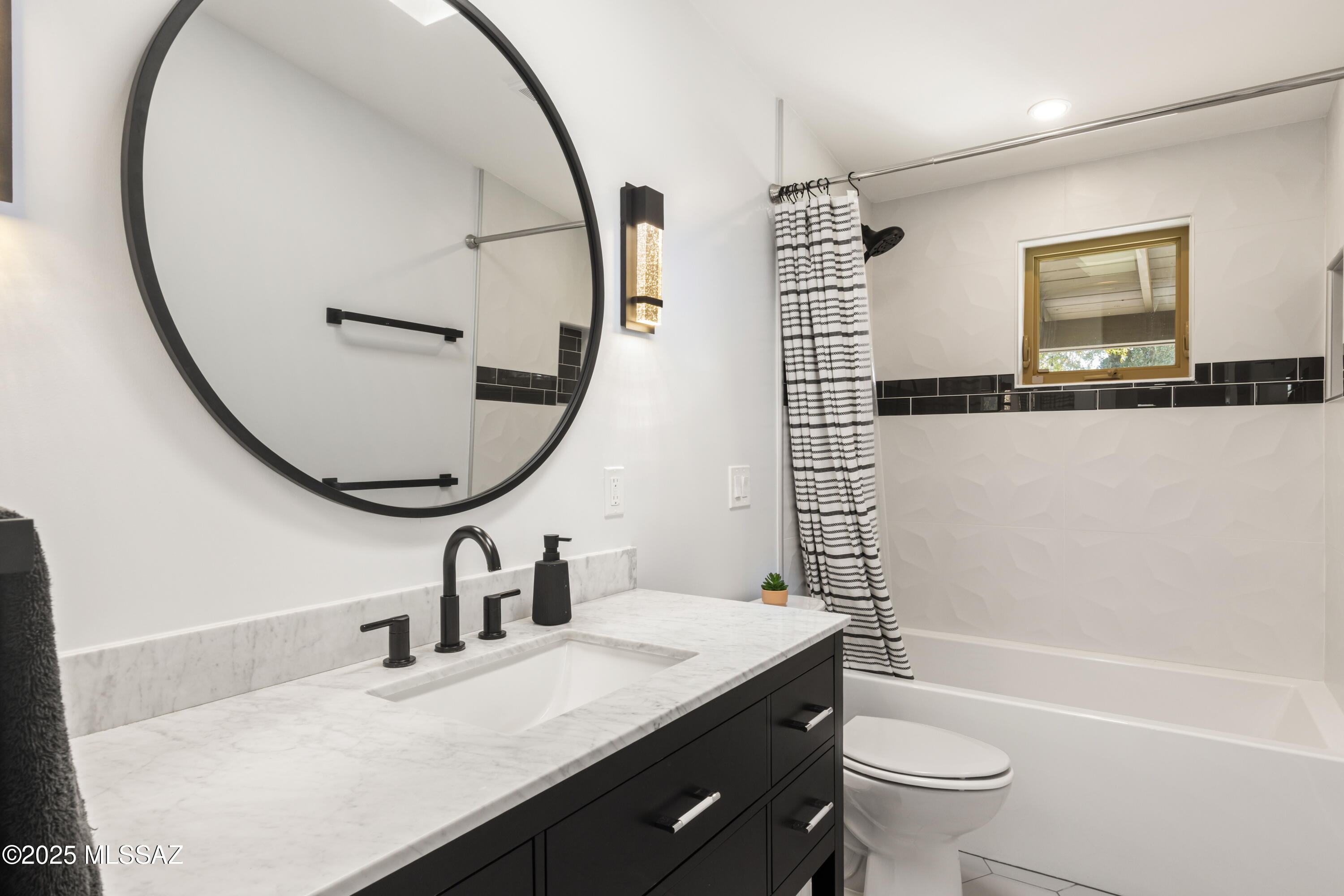 4110 N Camino Del Celador