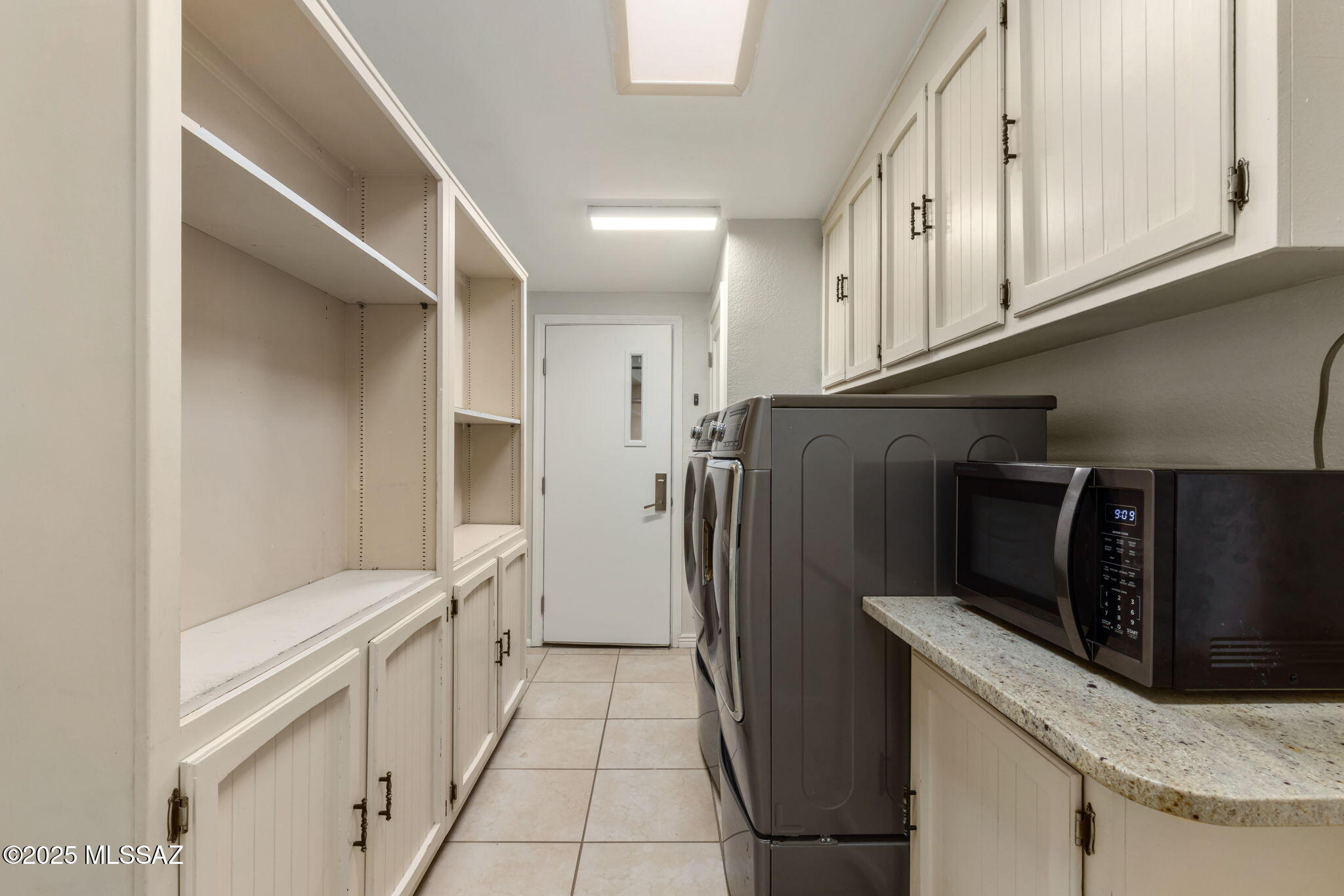 5802 N Camino Arizpe