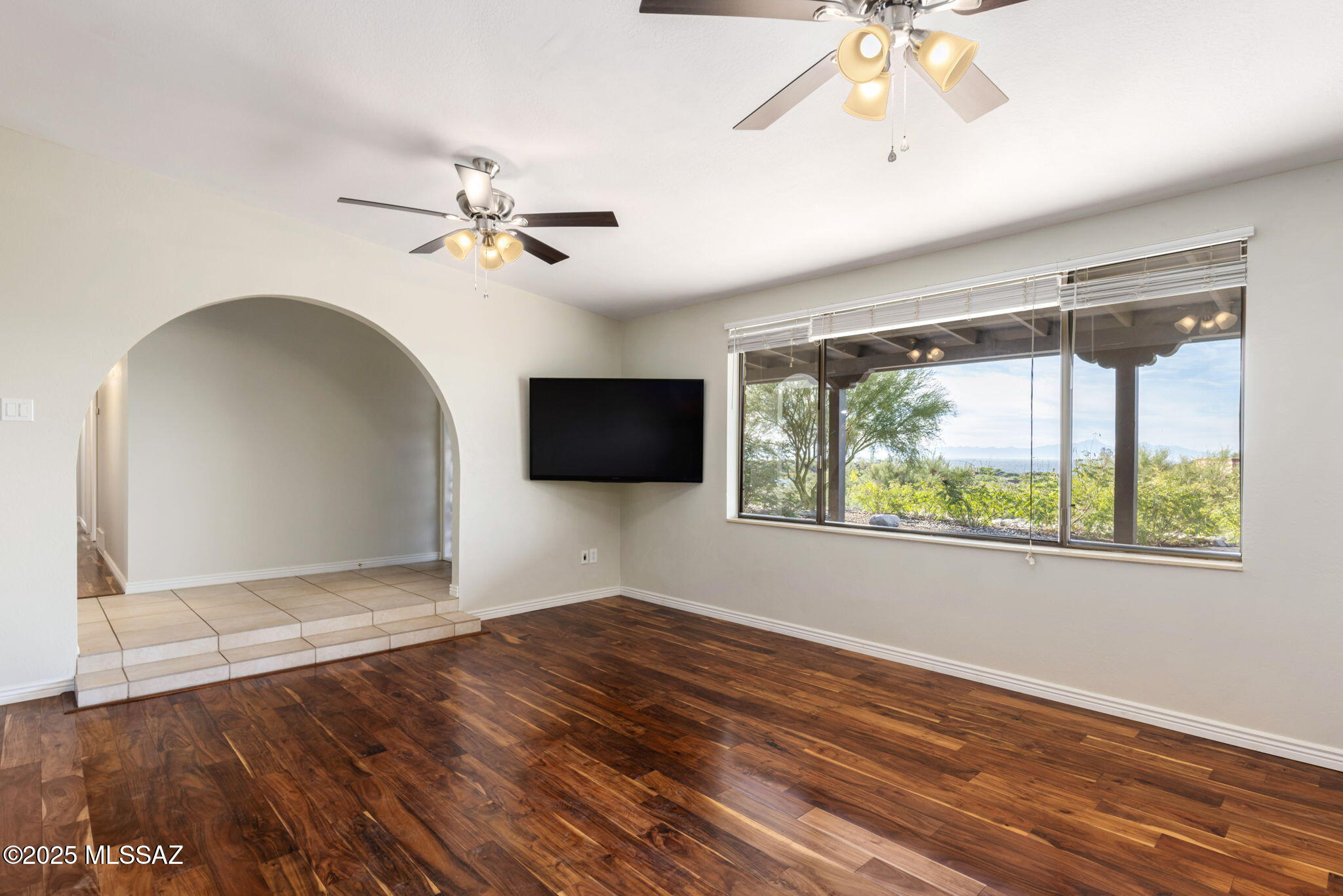 5802 N Camino Arizpe