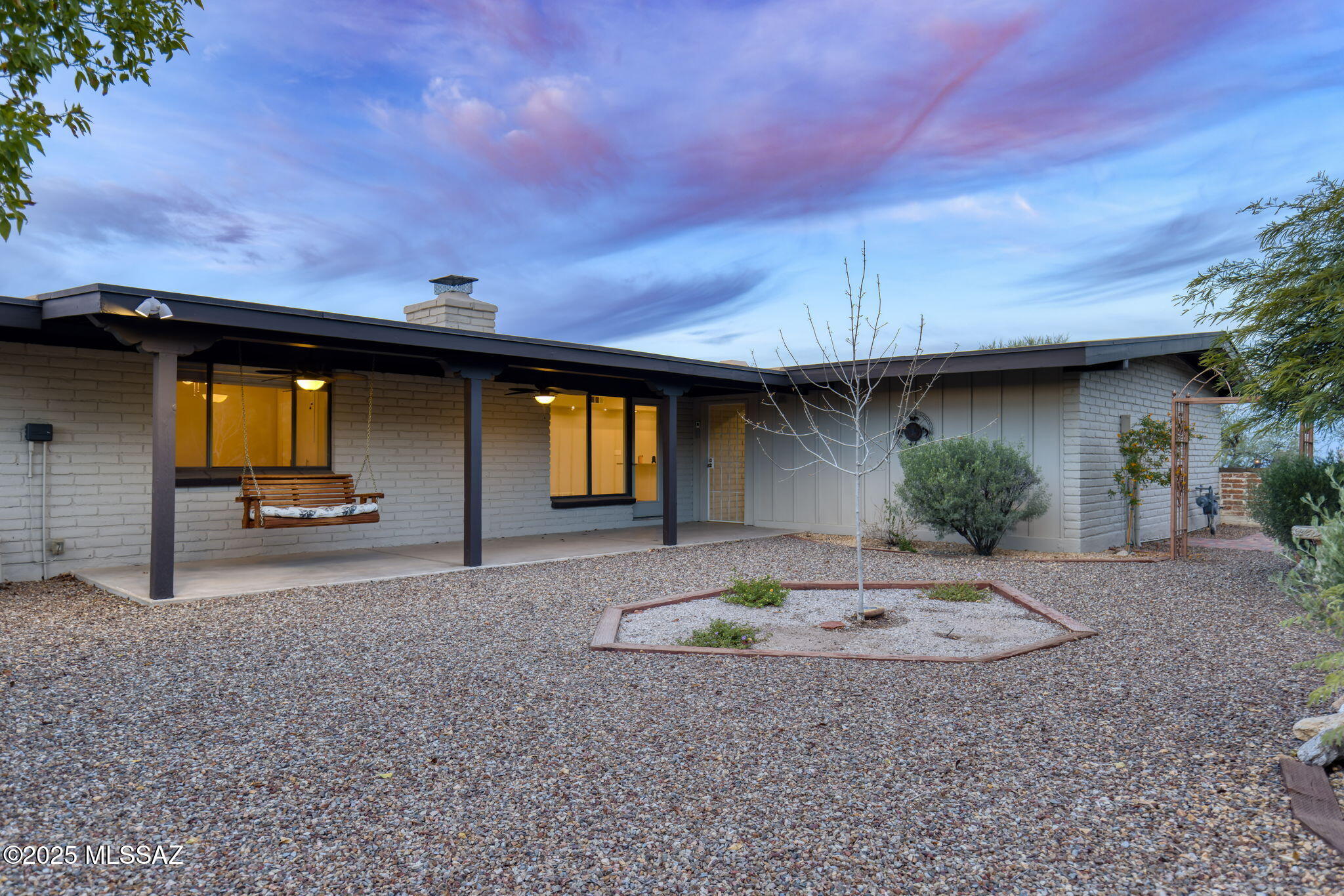 5802 N Camino Arizpe