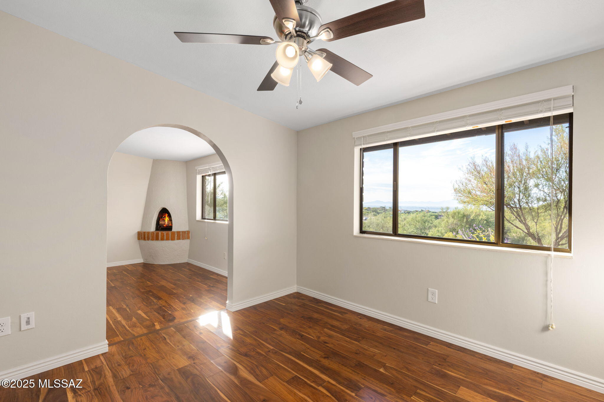 5802 N Camino Arizpe