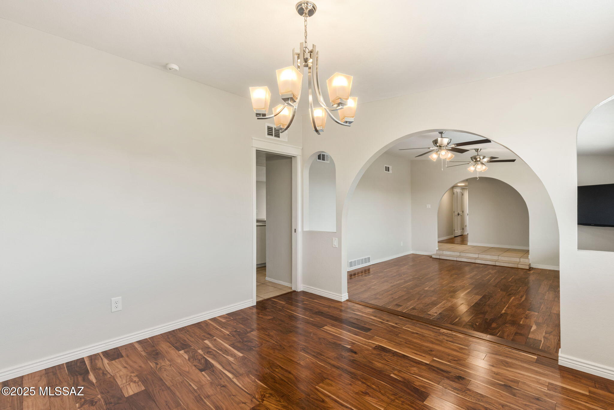 5802 N Camino Arizpe