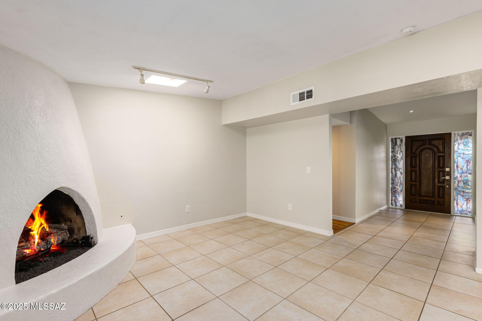 5802 N Camino Arizpe