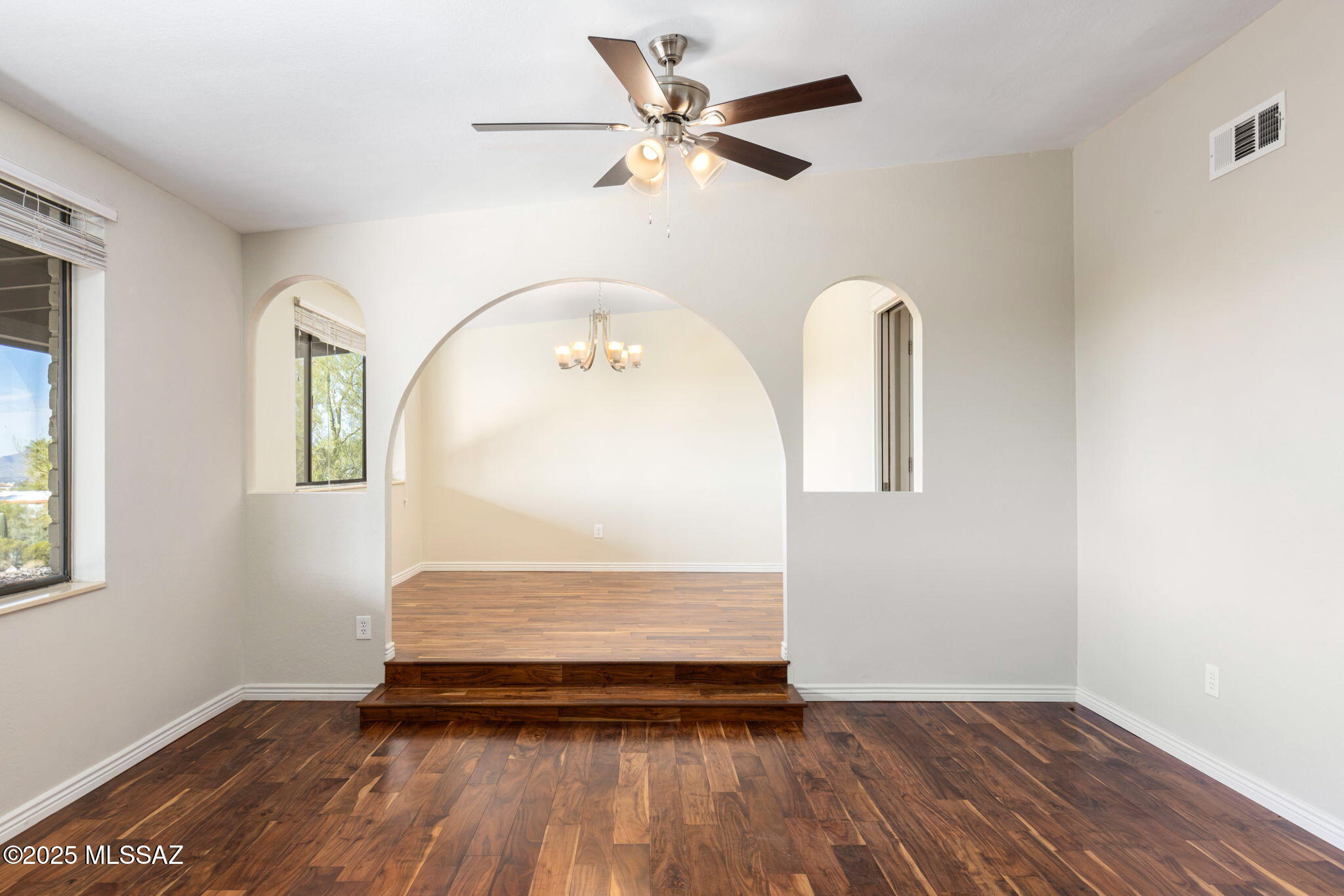 5802 N Camino Arizpe