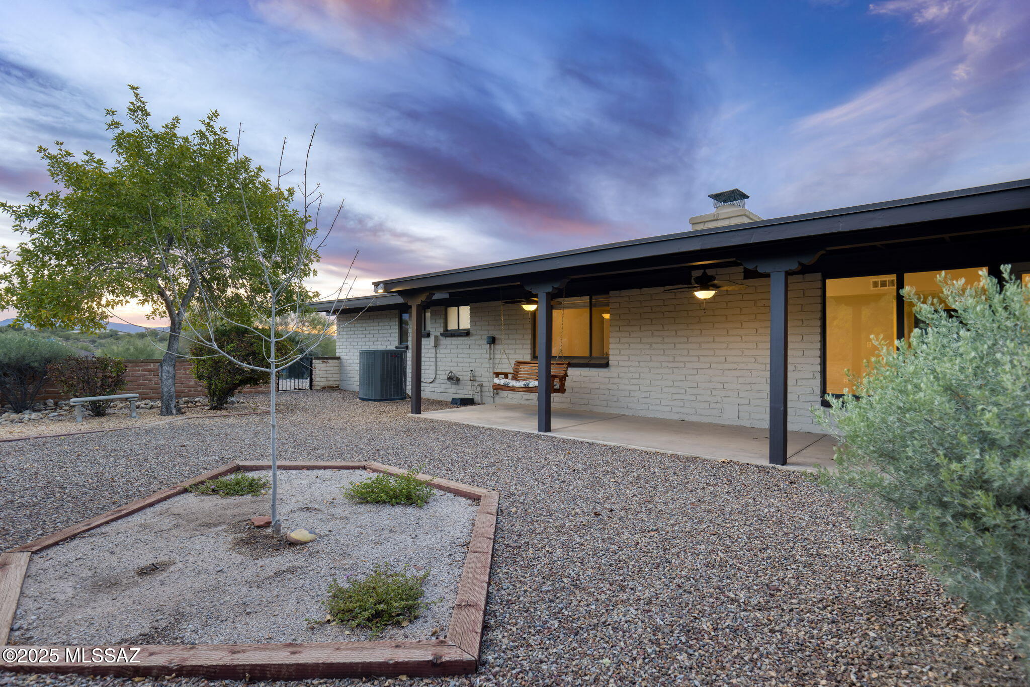 5802 N Camino Arizpe