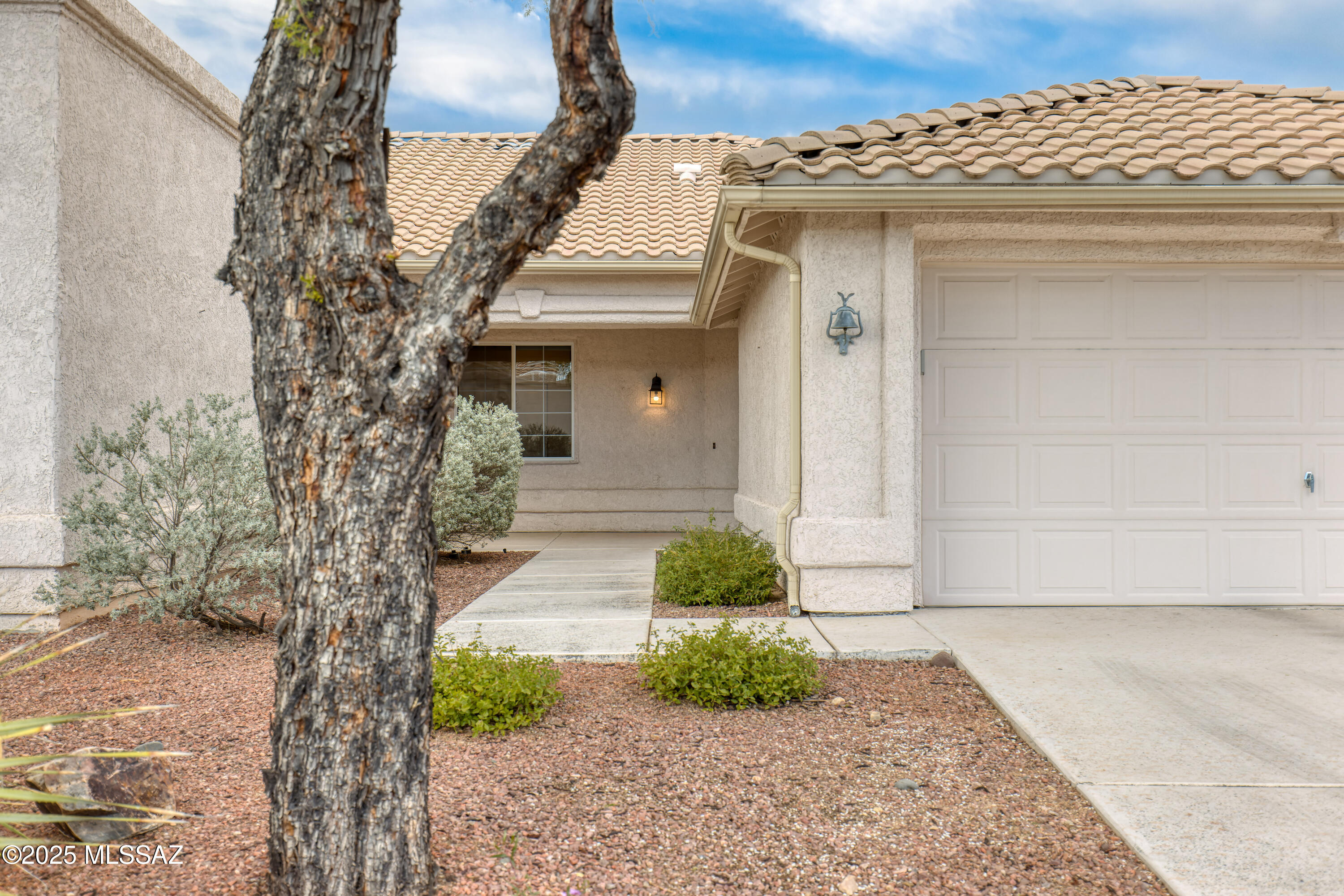 1440 W Bridalveil Place