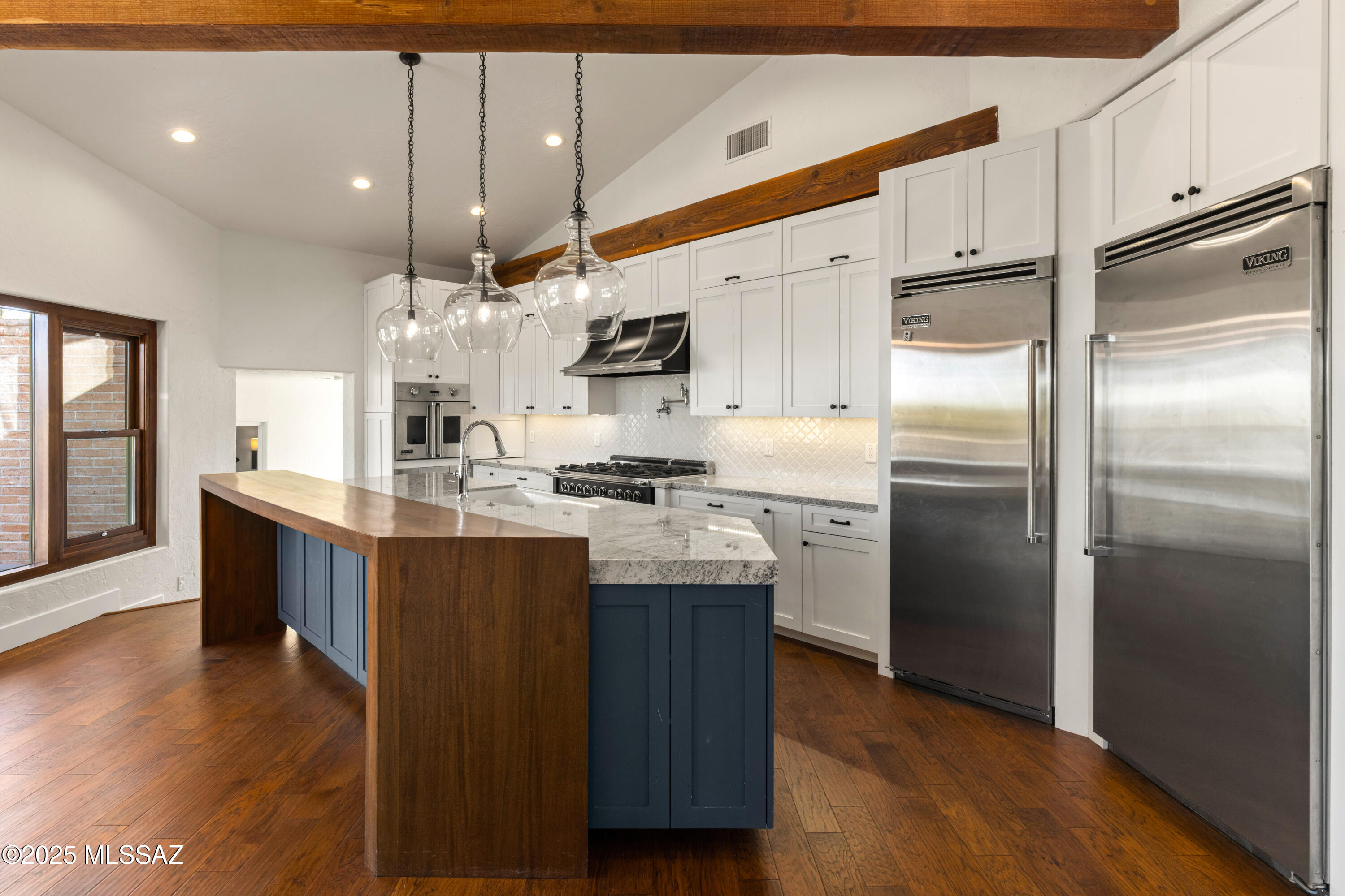 4740 N Hacienda Del Sol Road