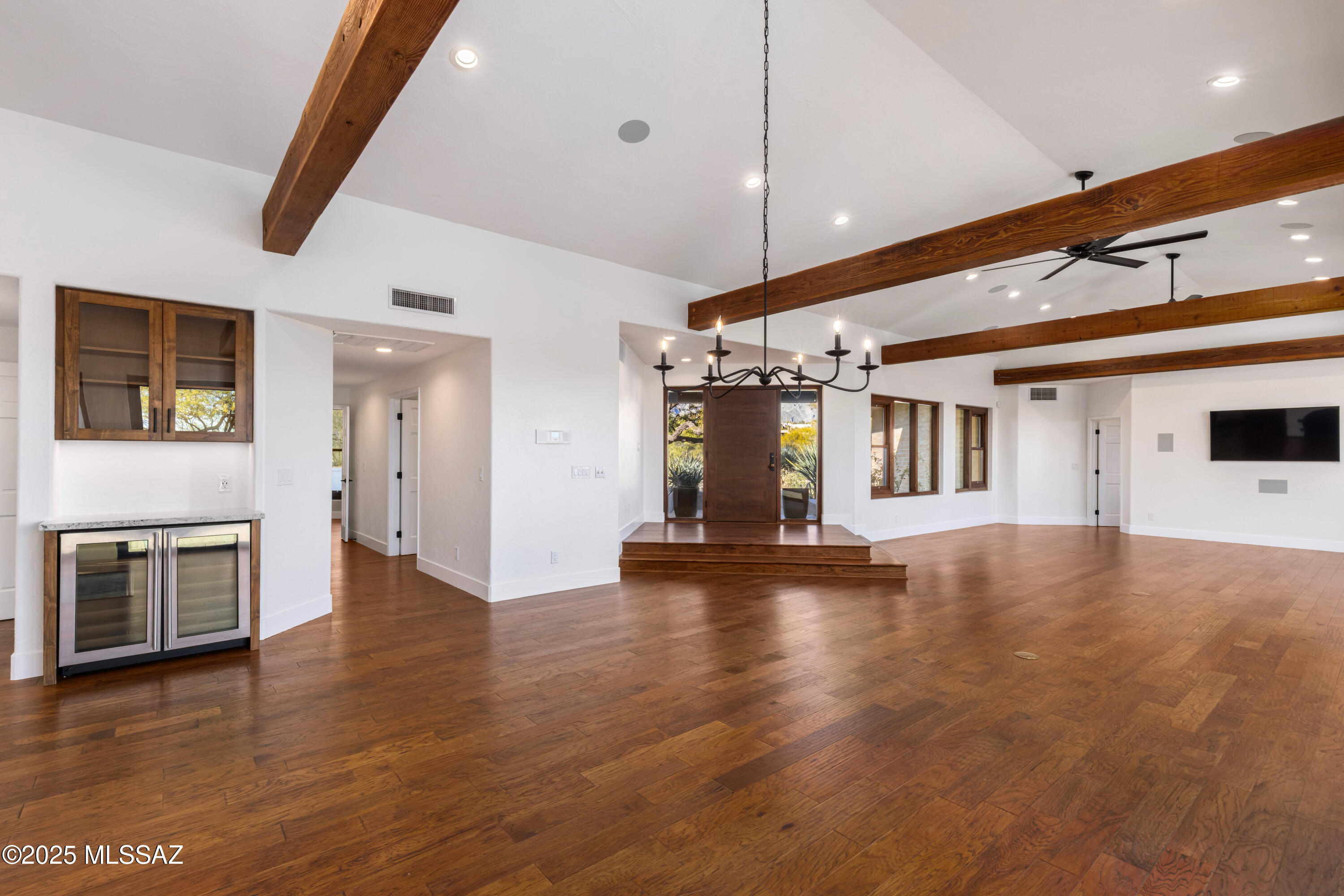 4740 N Hacienda Del Sol Road