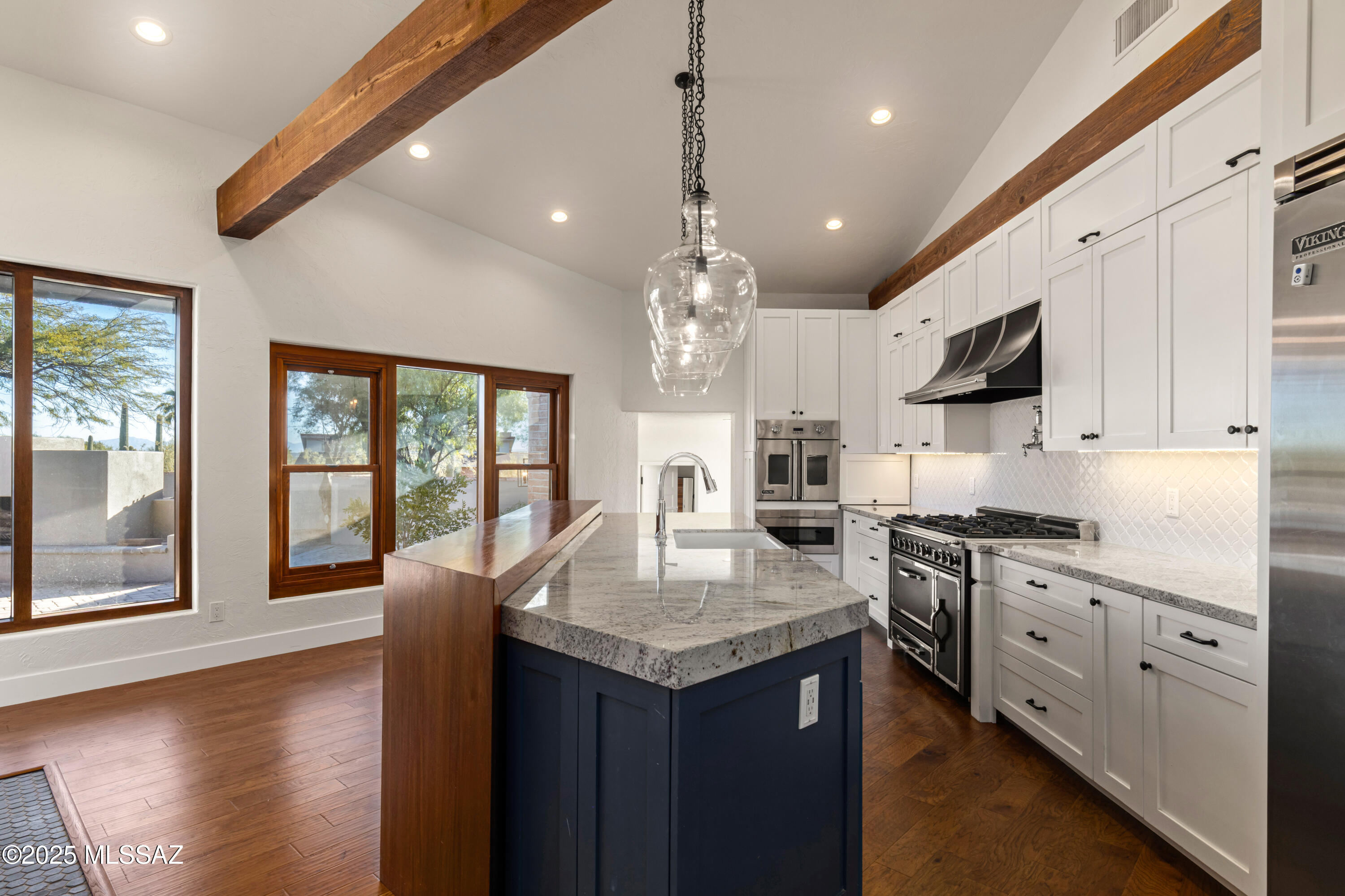 4740 N Hacienda Del Sol Road