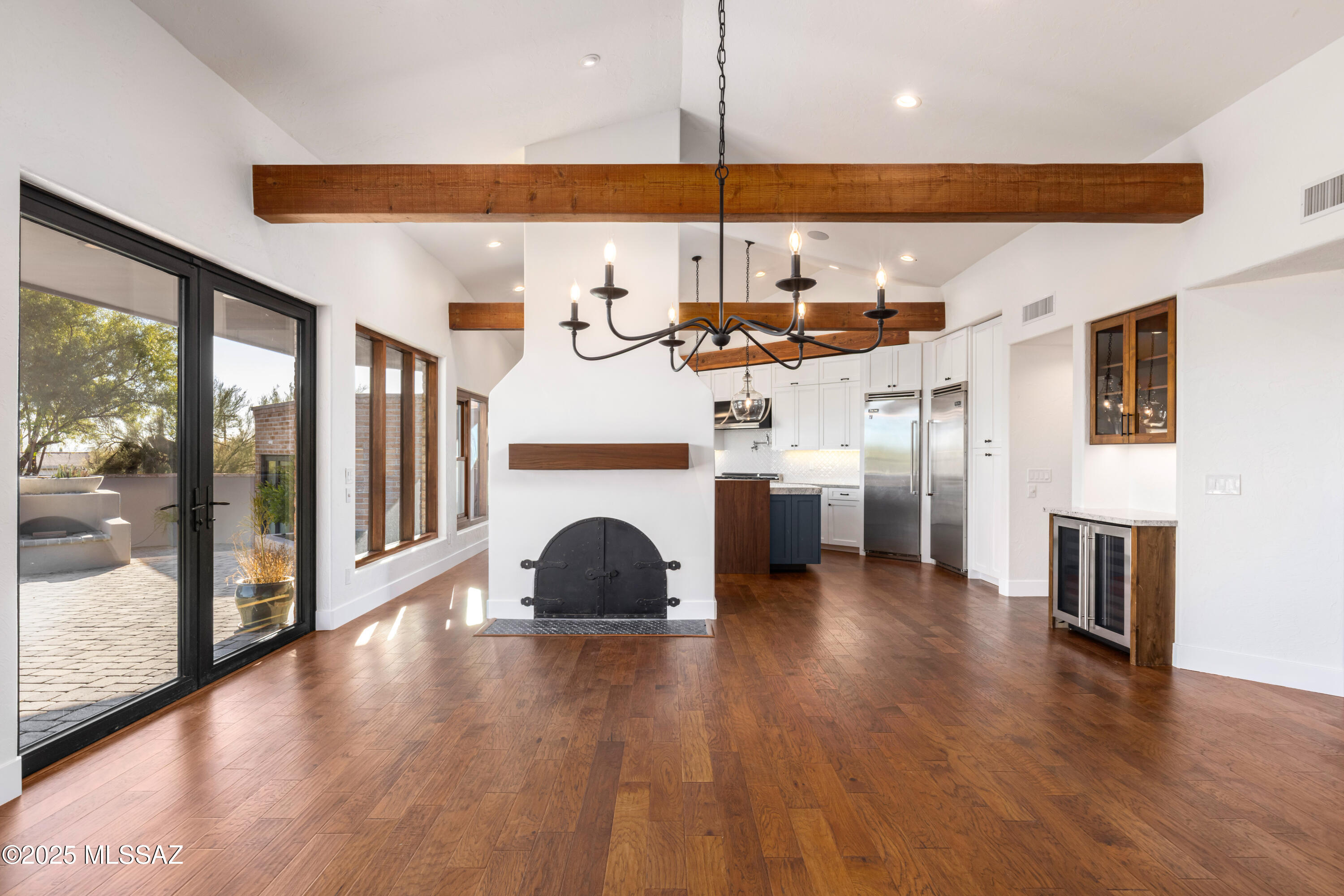 4740 N Hacienda Del Sol Road