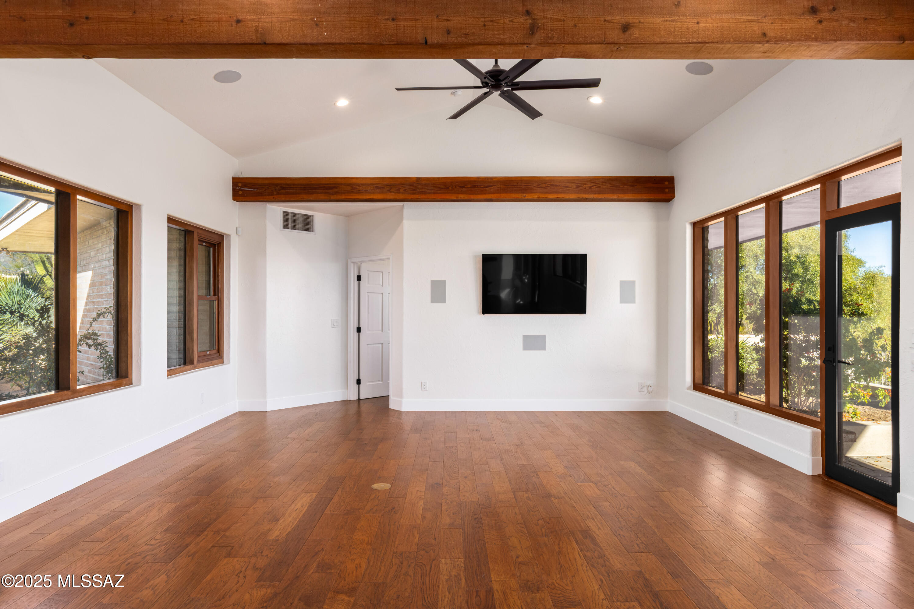 4740 N Hacienda Del Sol Road