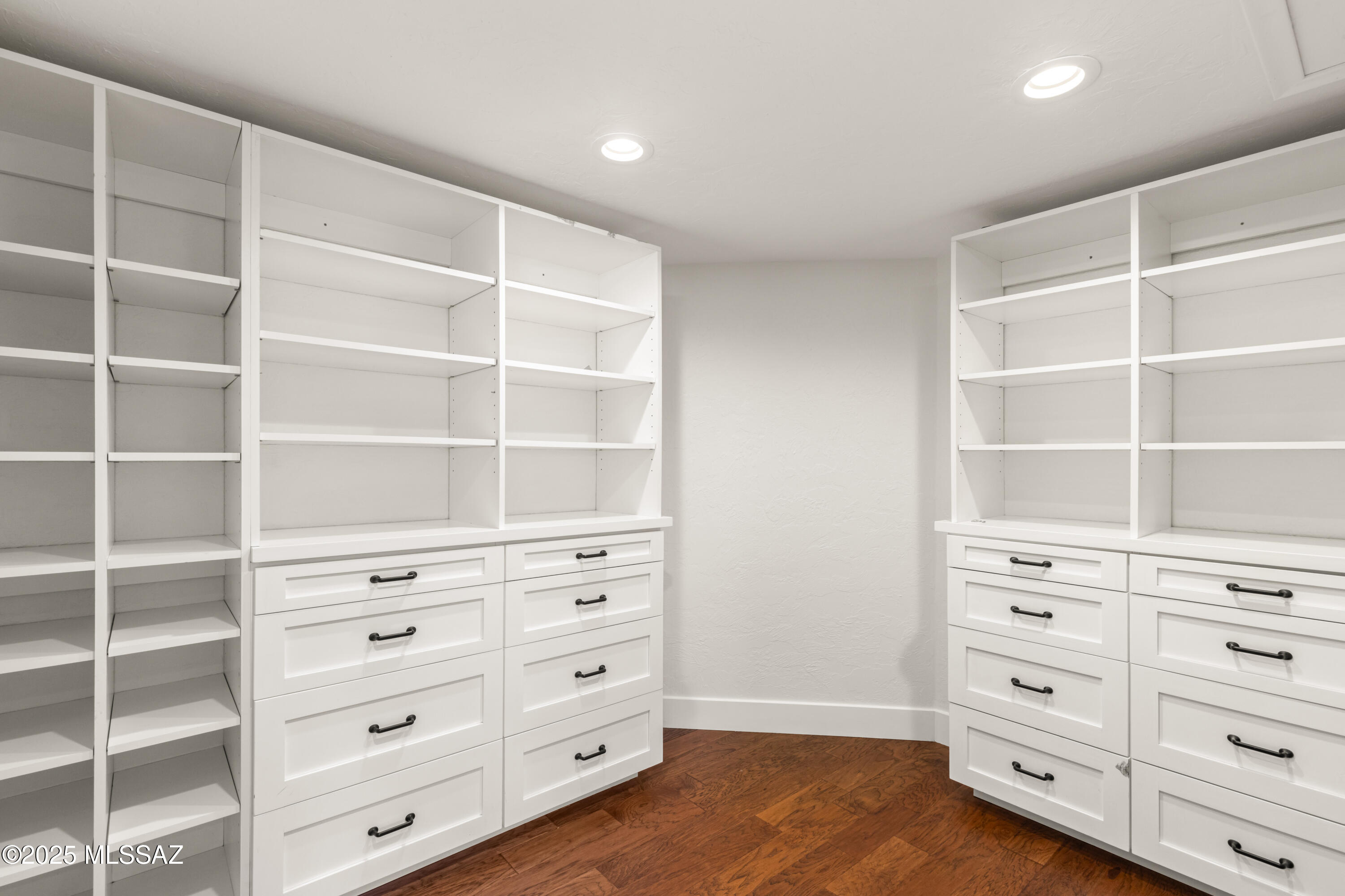 4740 N Hacienda Del Sol Road