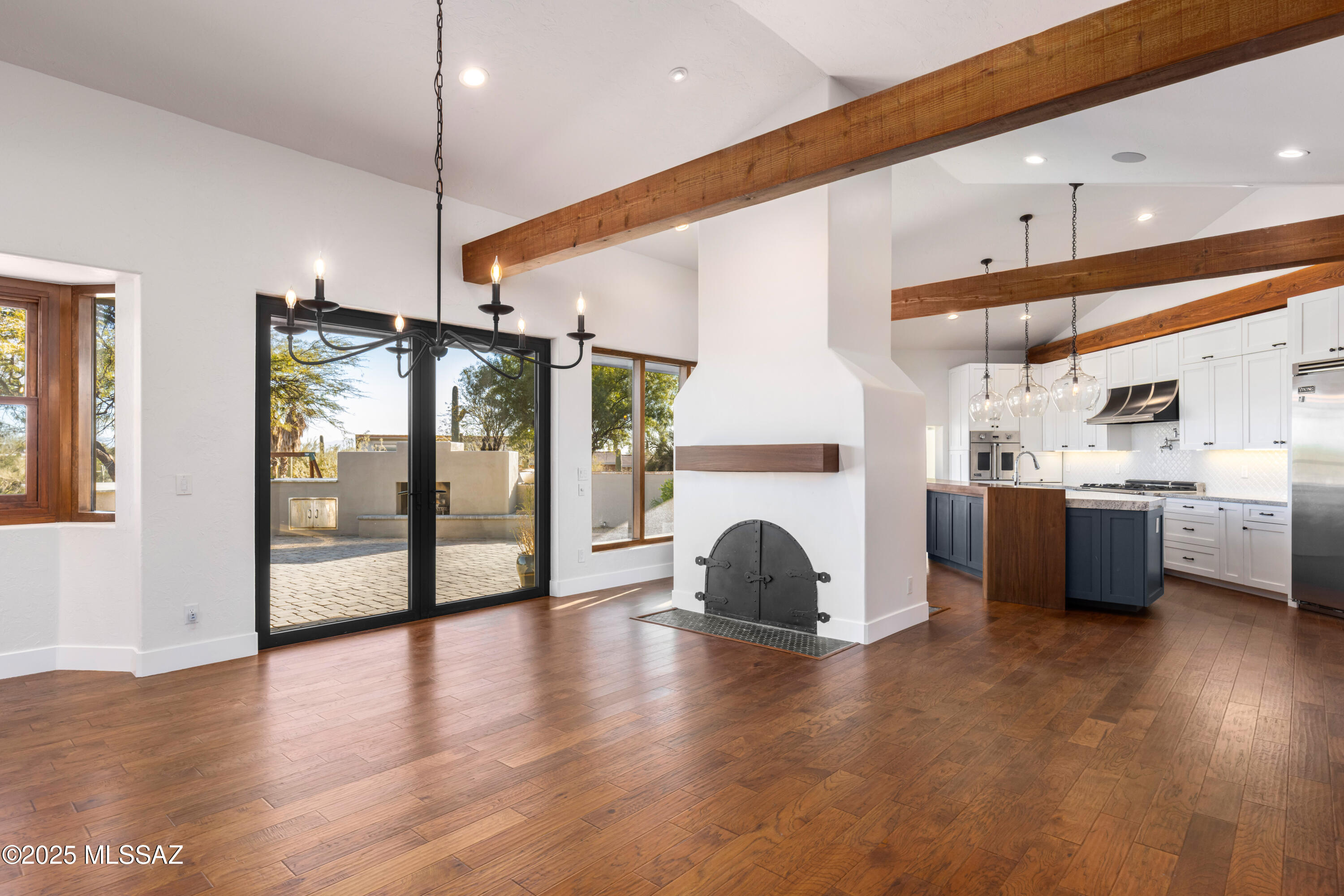 4740 N Hacienda Del Sol Road