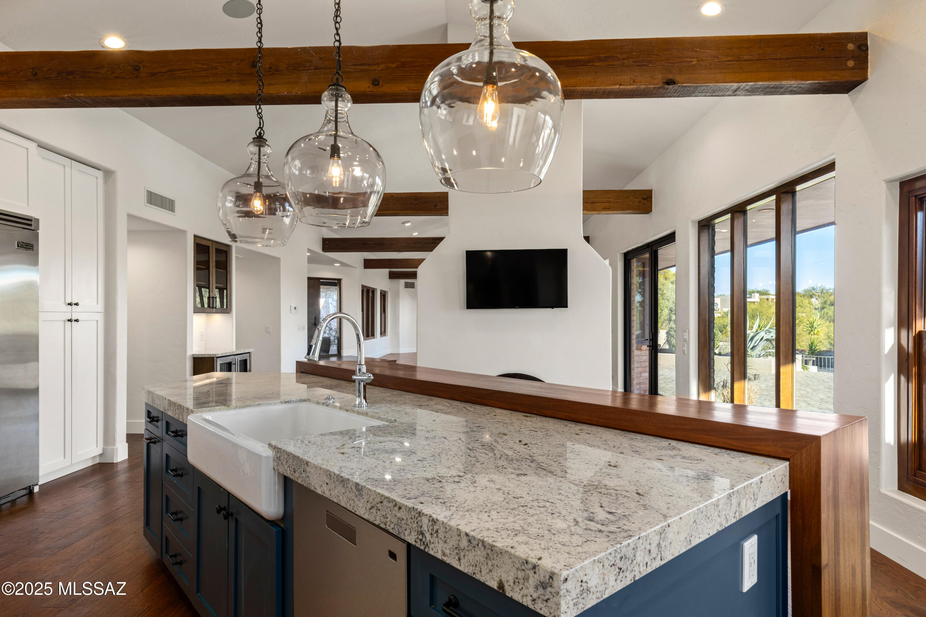 4740 N Hacienda Del Sol Road