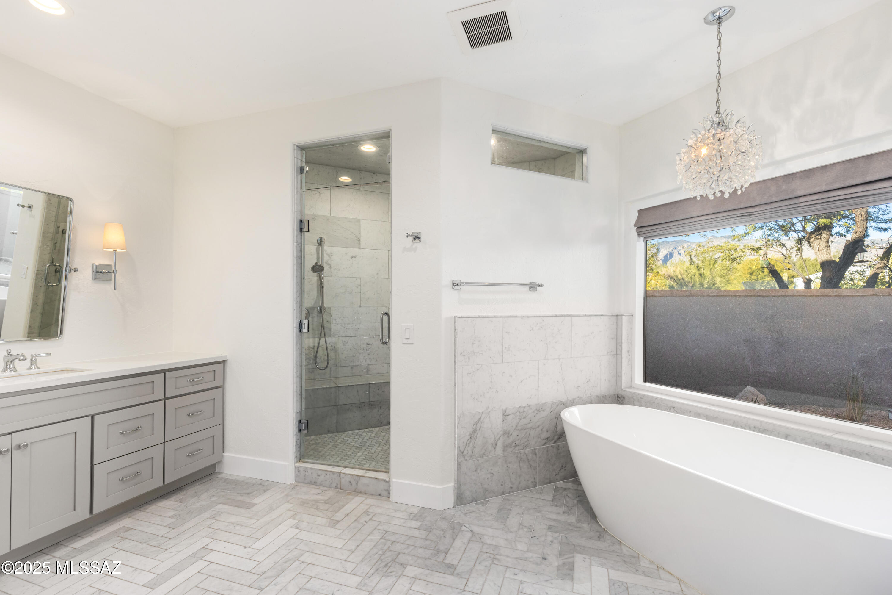 4740 N Hacienda Del Sol Road