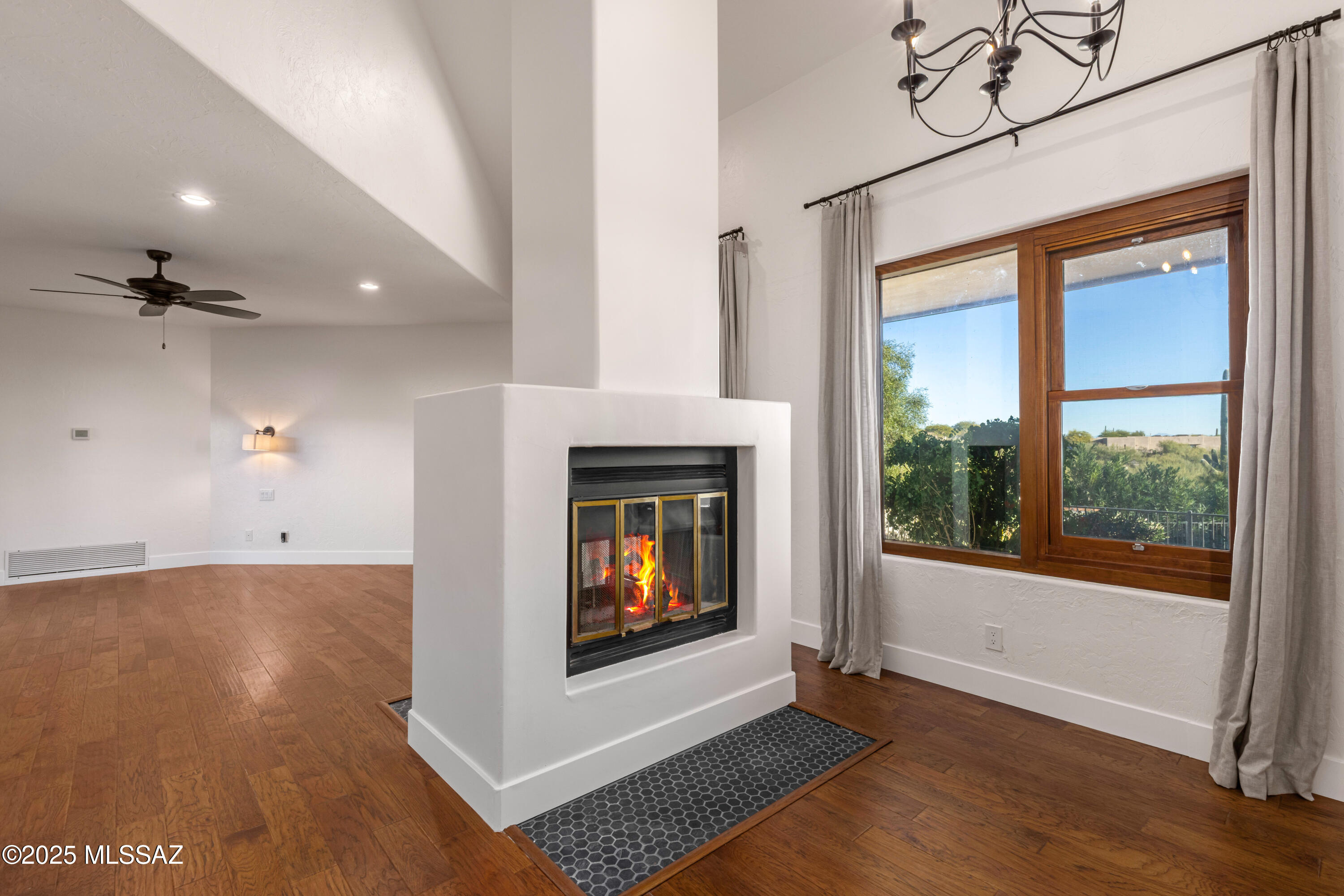 4740 N Hacienda Del Sol Road