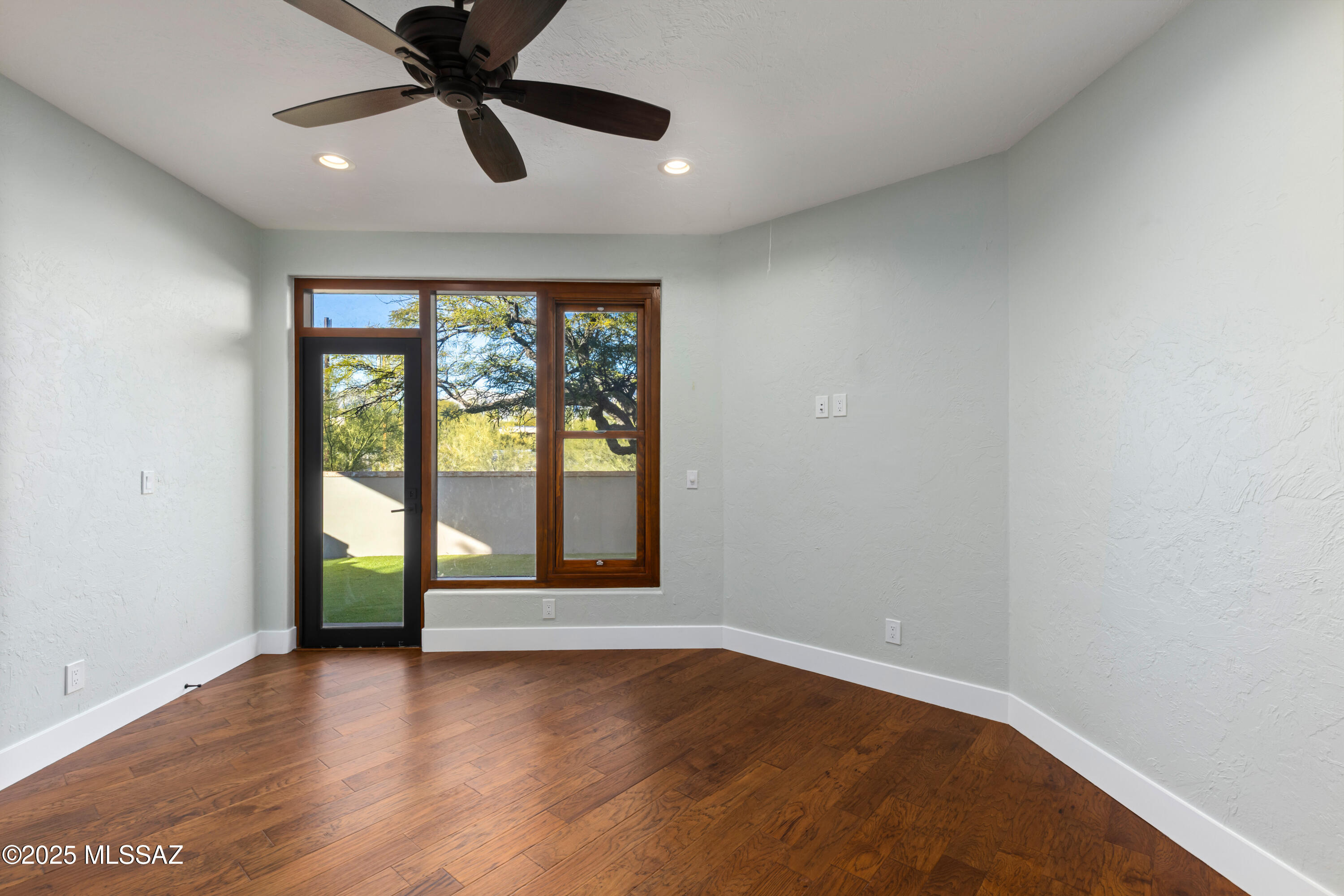 4740 N Hacienda Del Sol Road