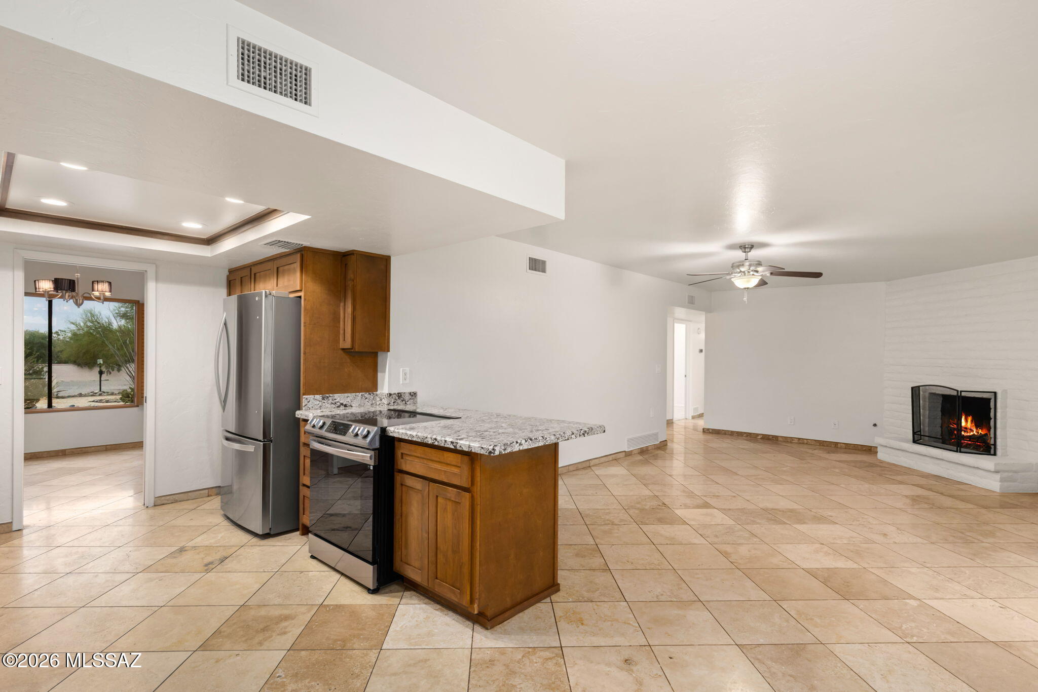 6090 N Calle De La Culebra