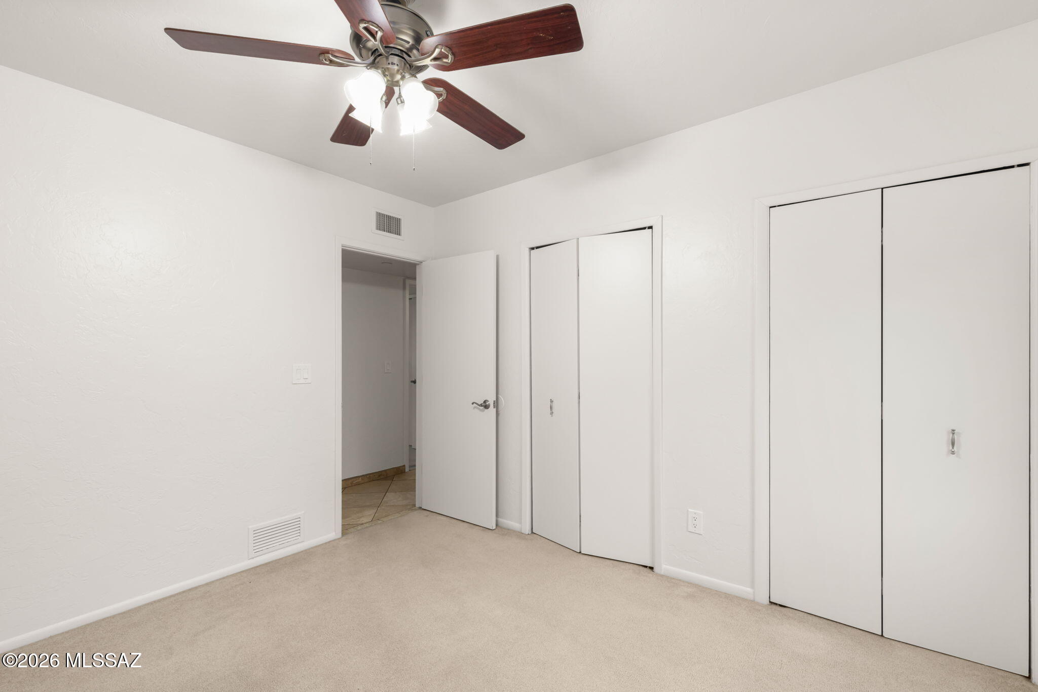 6090 N Calle De La Culebra