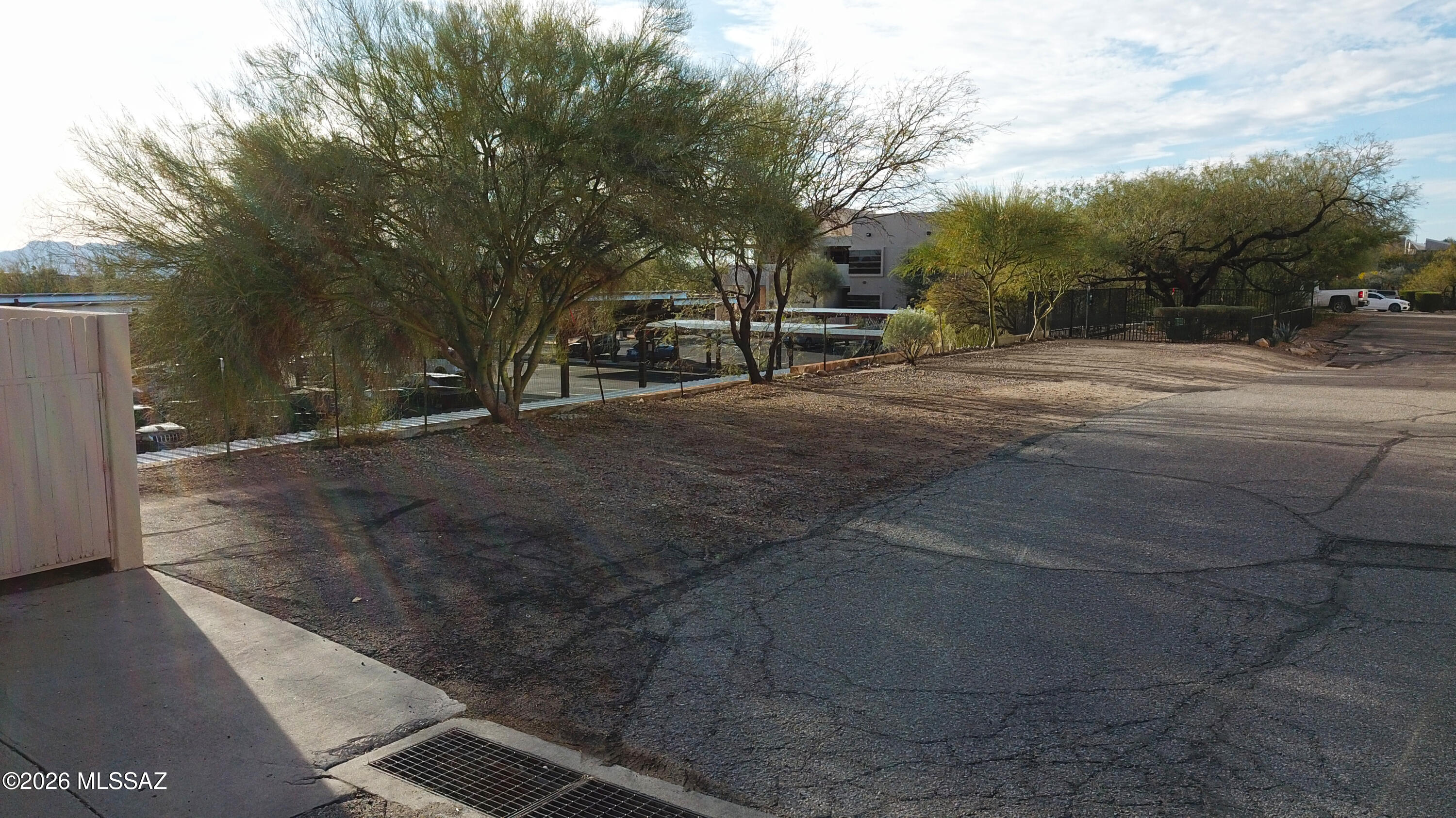 6301-6325 N Vuelta Tajo